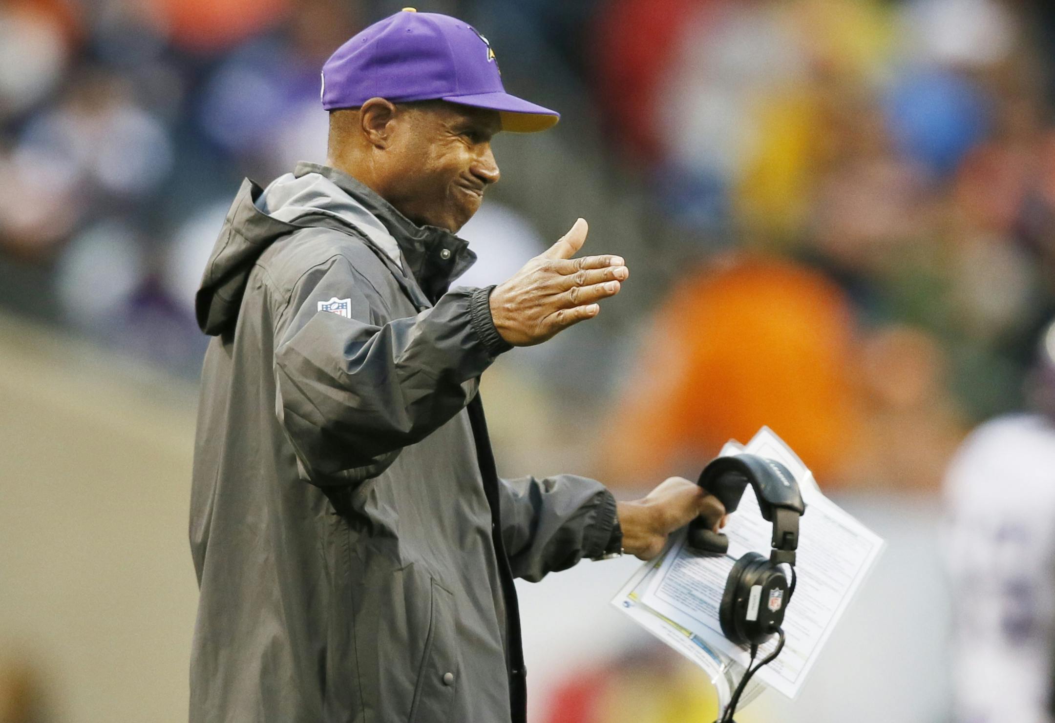 Vikings coach Leslie Frazier