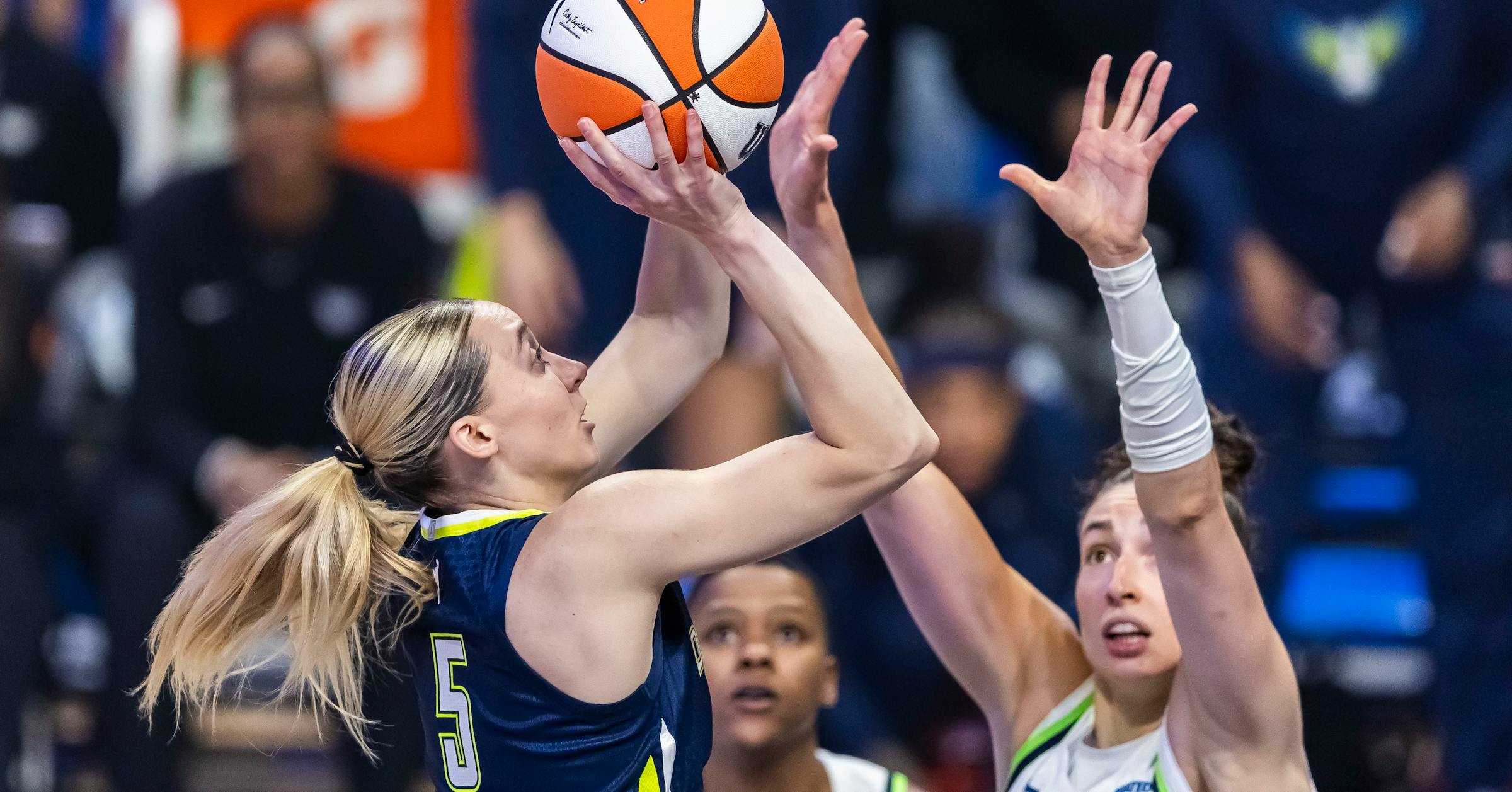 Paige Bueckers endures a loss to the Lynx in her first WNBA game Star Tribune Paige Bueckers endures a loss to the Lynx in her first WNBA game Star Tribune