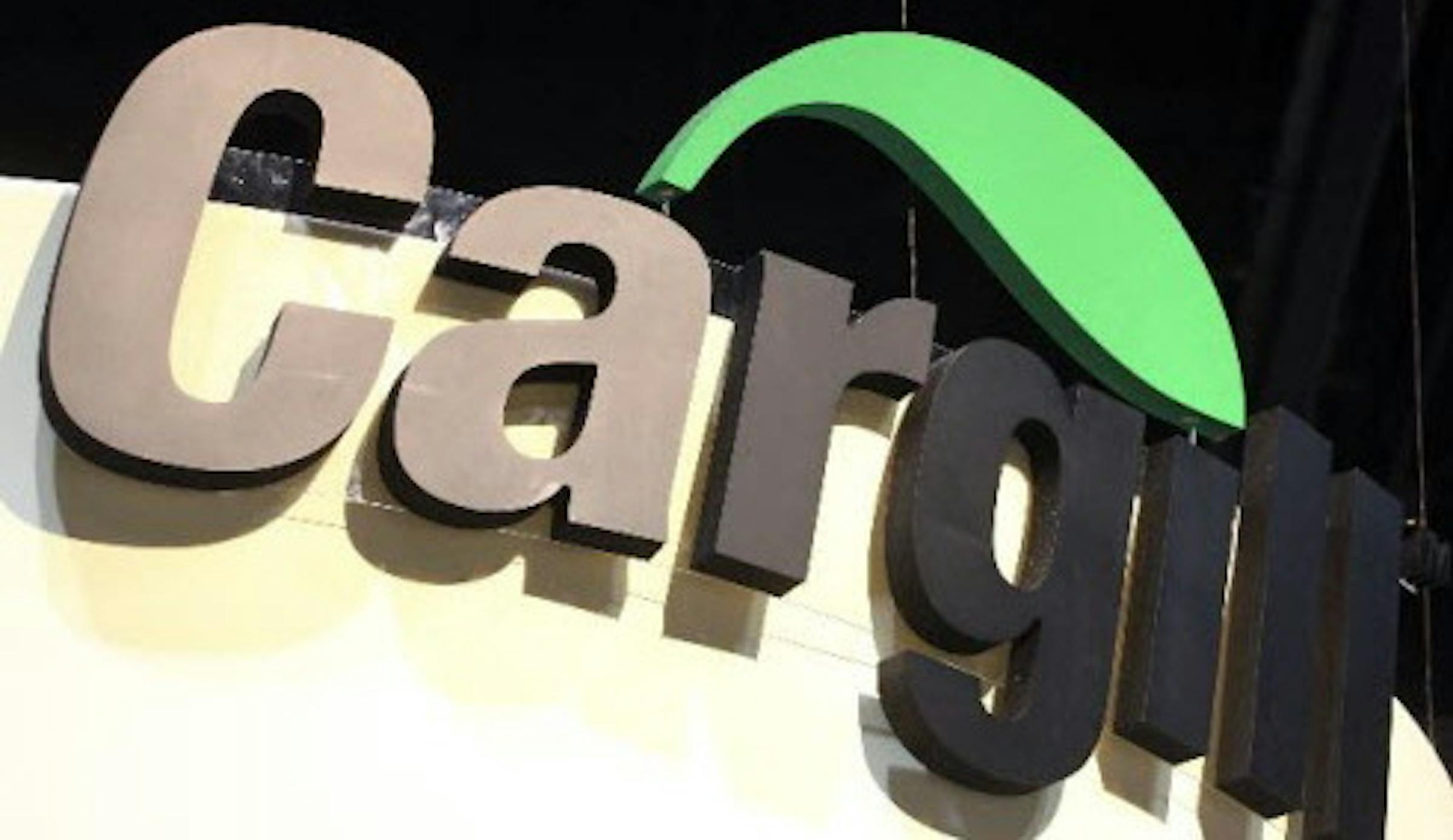 Two of Cargill's top leaders are retiring