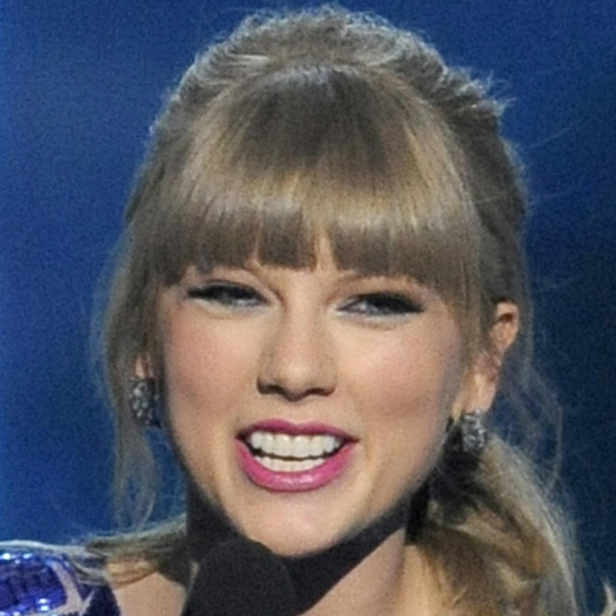 Taylor Swift accepts the award for top Billboard 200 album for "Red" at the Billboard Music Awards at the MGM Grand Garden Arena on Sunday, May 19, 2013 in Las Vegas. (Photo by Chris Pizzello/Invision/AP)
