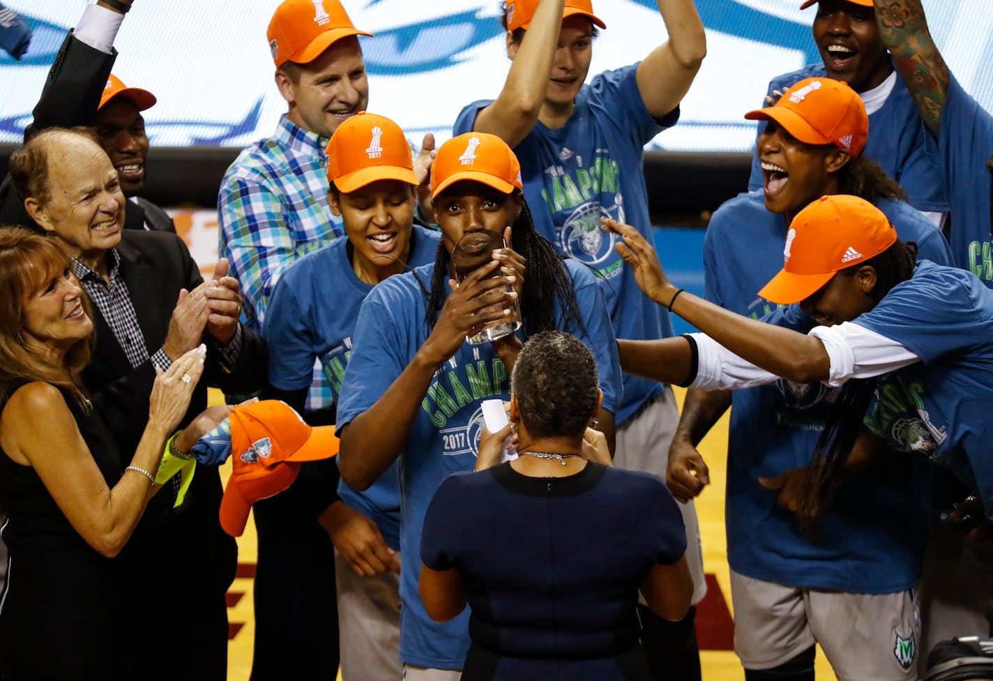 MVP Minnesota Lynx Sylvia Fowles kissed her MVP trophy as the Lynx celebrated their WNBA finals win at Williams Arena on Wednesday, October 4, 2017 in Minneapolis, Minn. ] RENEE JONES SCHNEIDER ¥ renee.jones@startribune.com