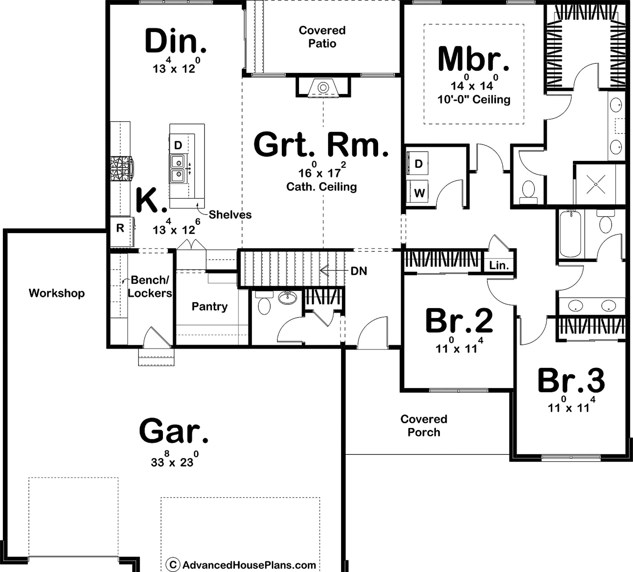 Home plan: Old-fashioned farmhouse with modern updates