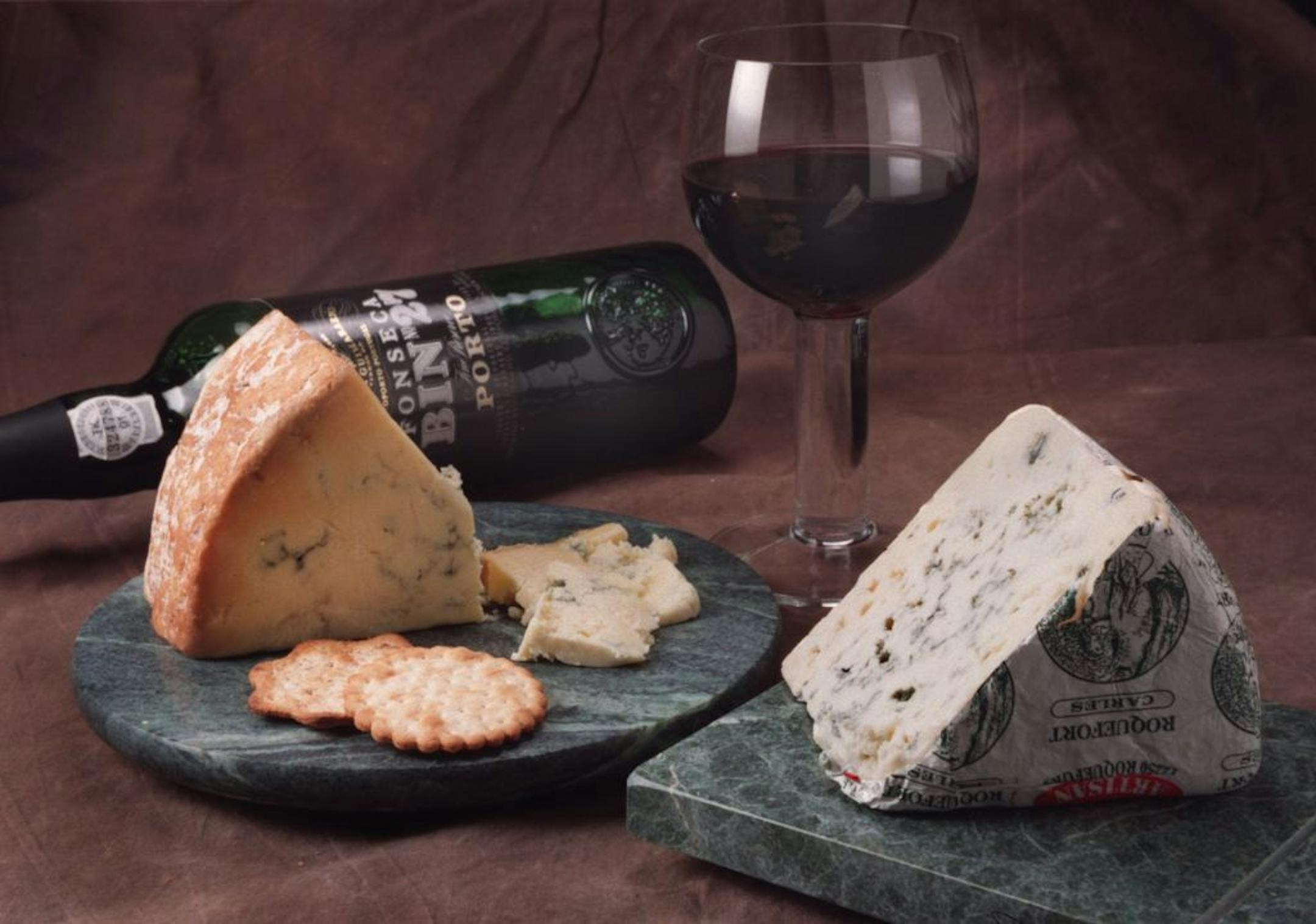 -- wine.5218- illo for wine and cheese taste cover ORG XMIT: MIN2013052913475811