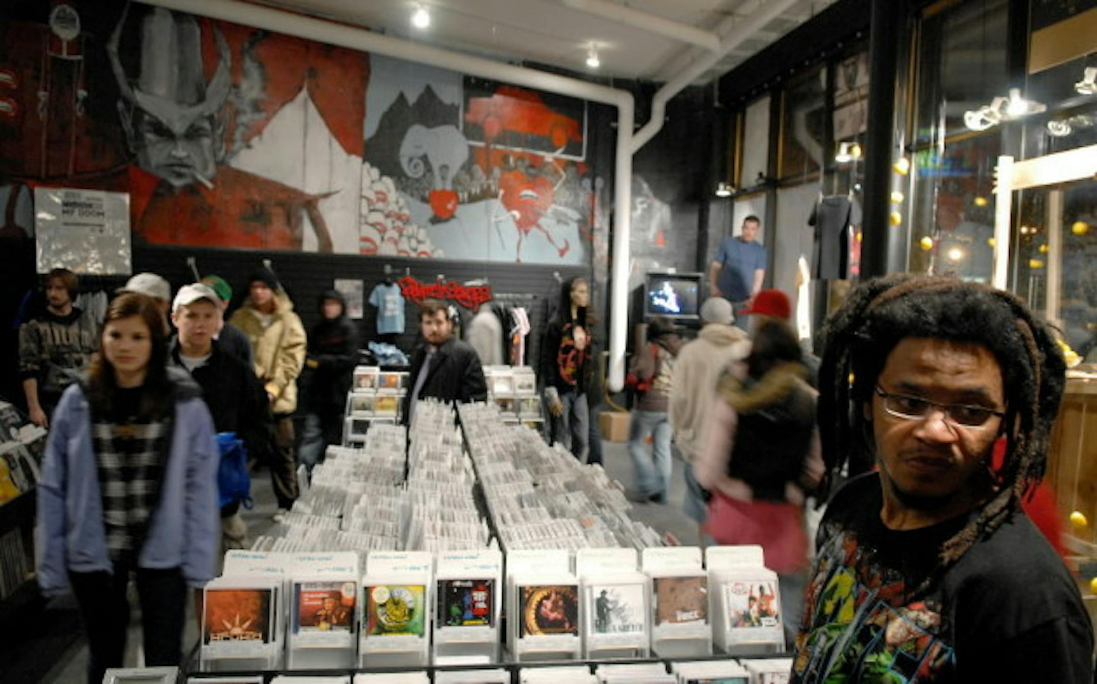 Fifth Element record store in Uptown will have fans lining up outside on Saturday. / Star Tribune file