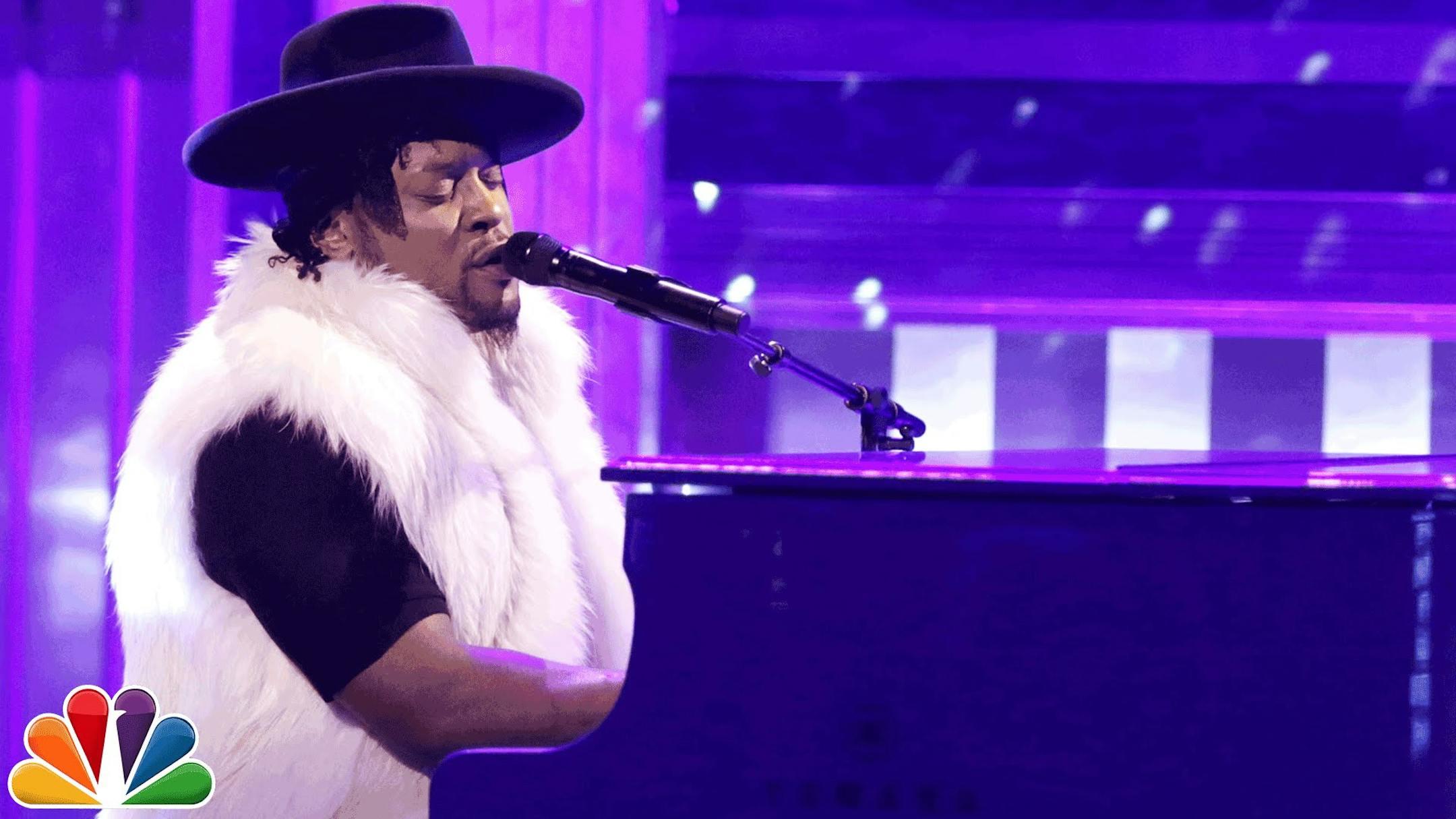 D'Angelo performed a tribute to Prince on "The Tonight Show."