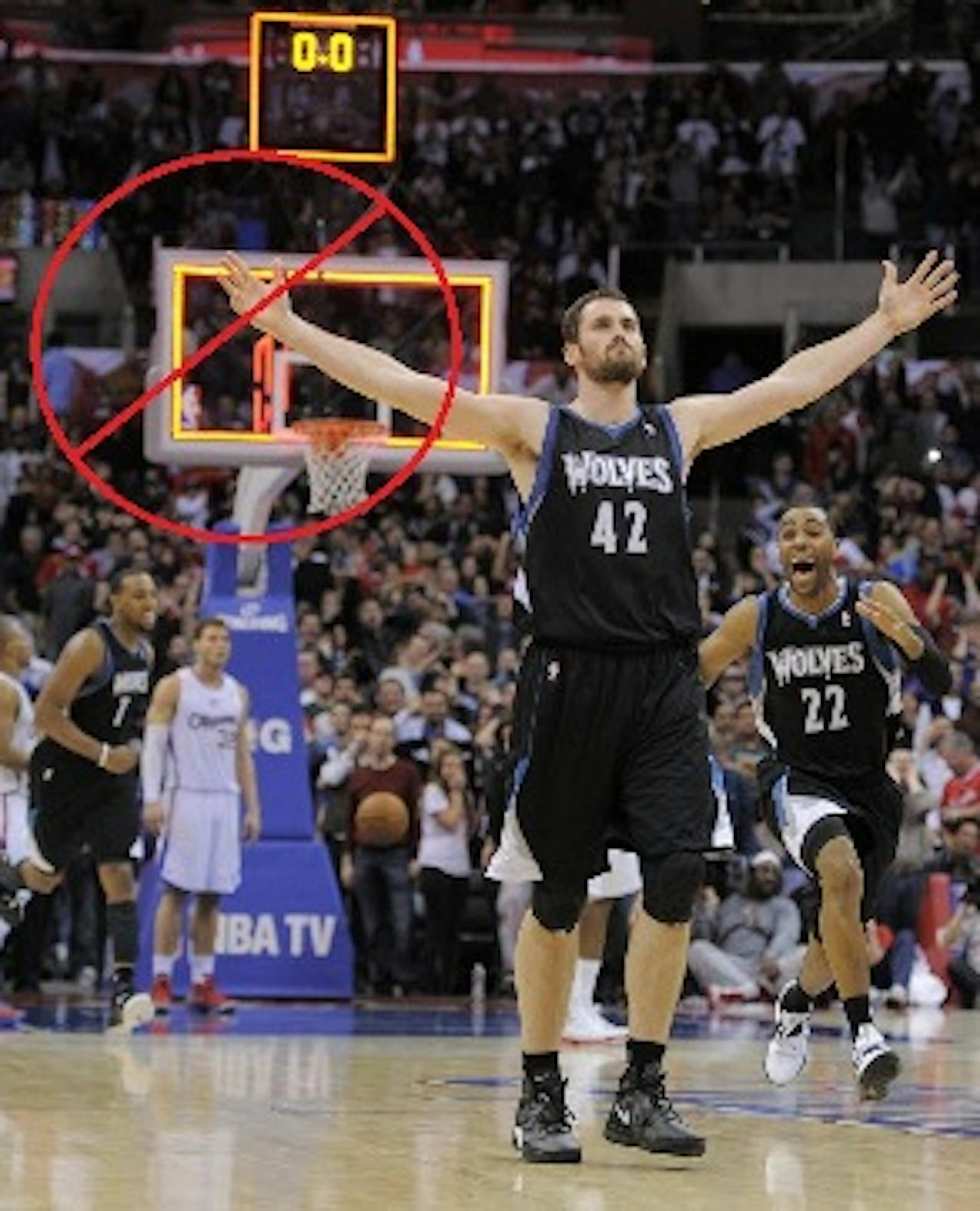 Kevin Love at his finest last year. But now that right hand is broken.