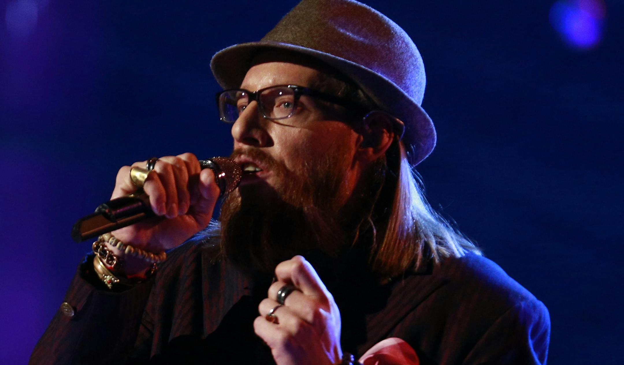 THE VOICE -- "Live Show" Episode 322B -- Pictured: Nicholas David -- (Photo by: Trae Patton/NBC) ORG XMIT: Season: 3