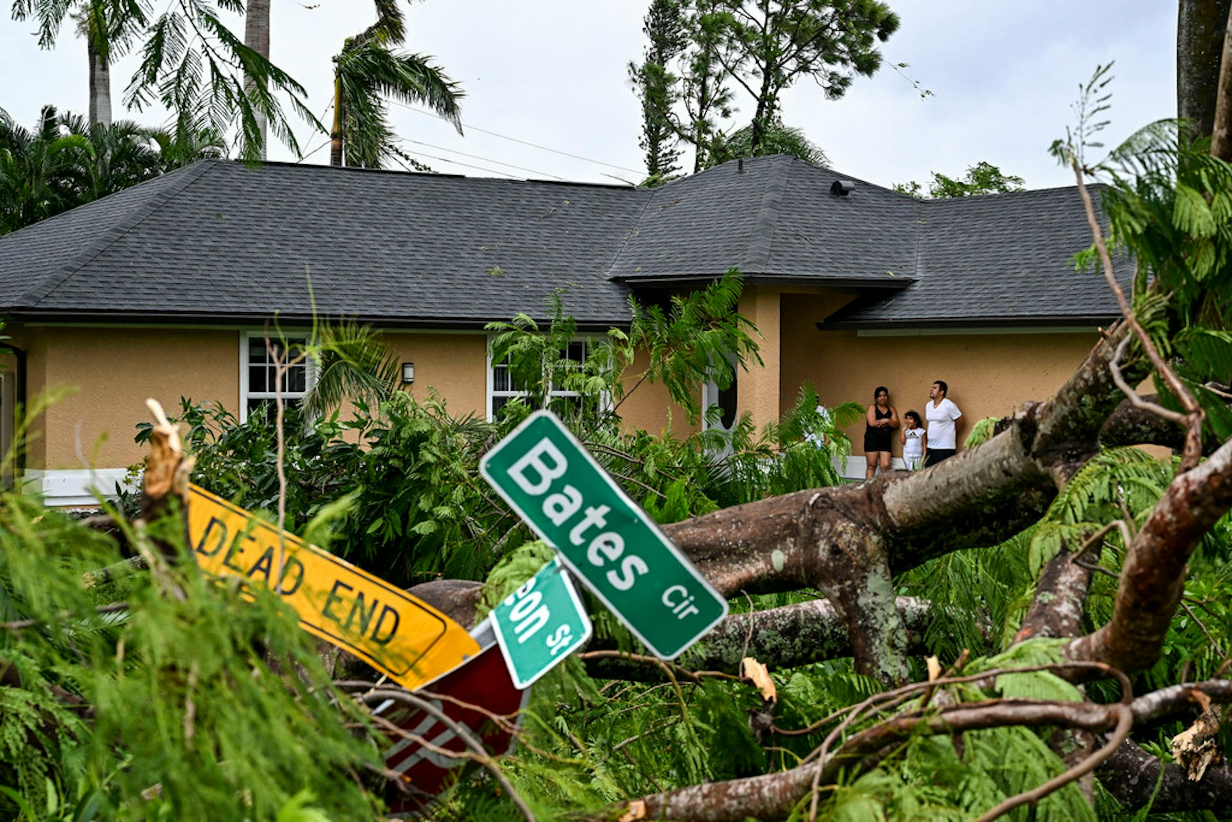 Minnesota snowbirds are grappling with hurricane damage again as storms pound Florida