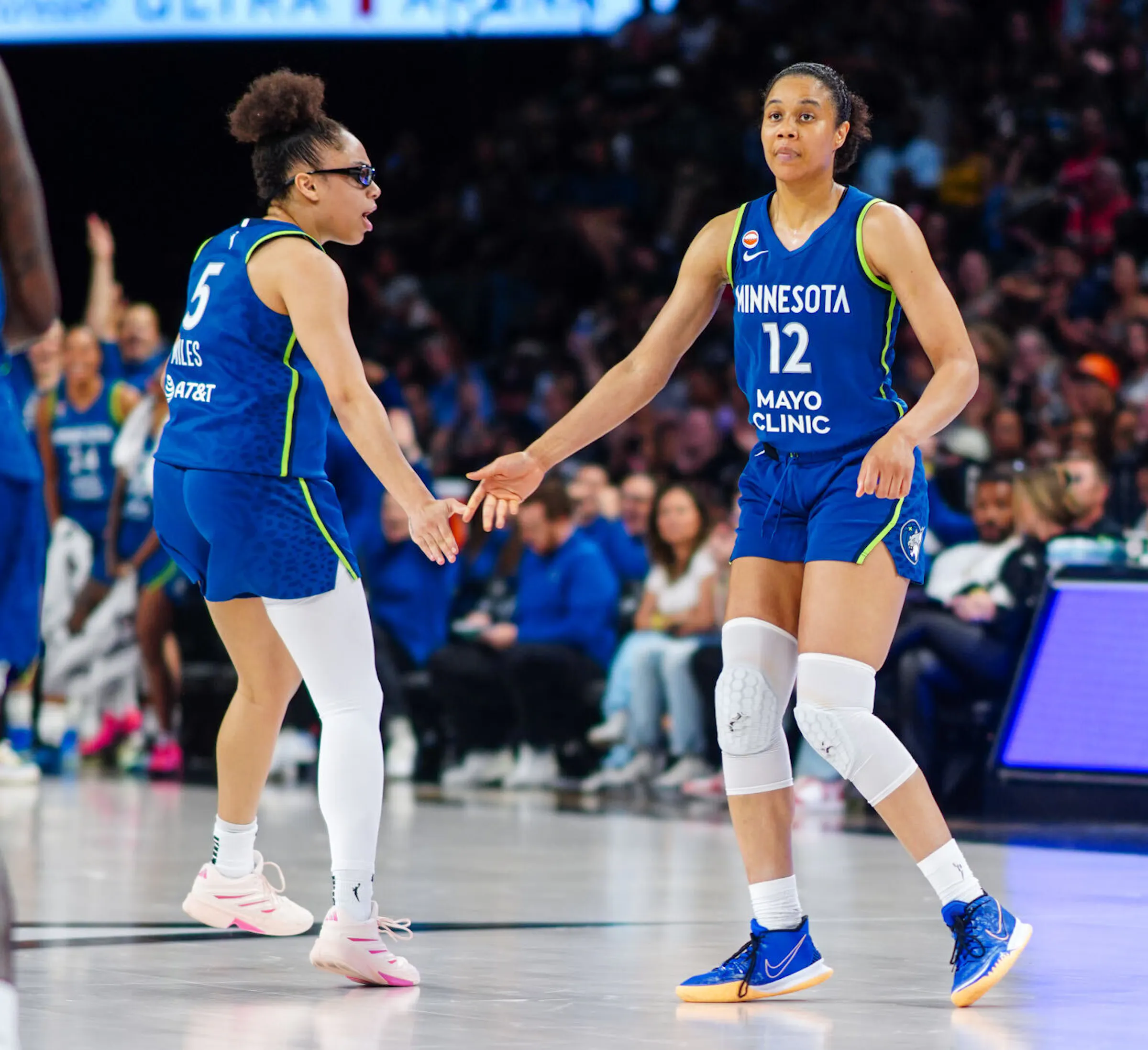 Nia Coffeys Glanzleistung verhilft den Lynx erneut zum Sieg gegen die ...