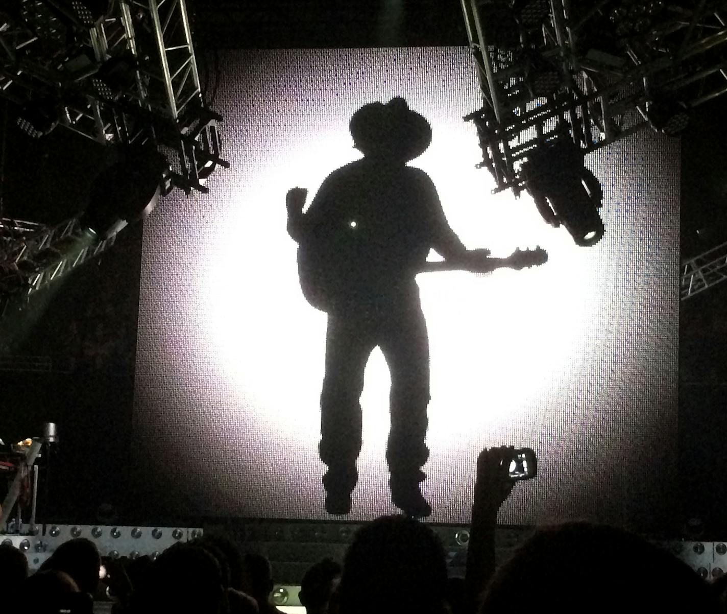 Garth Brooks performs