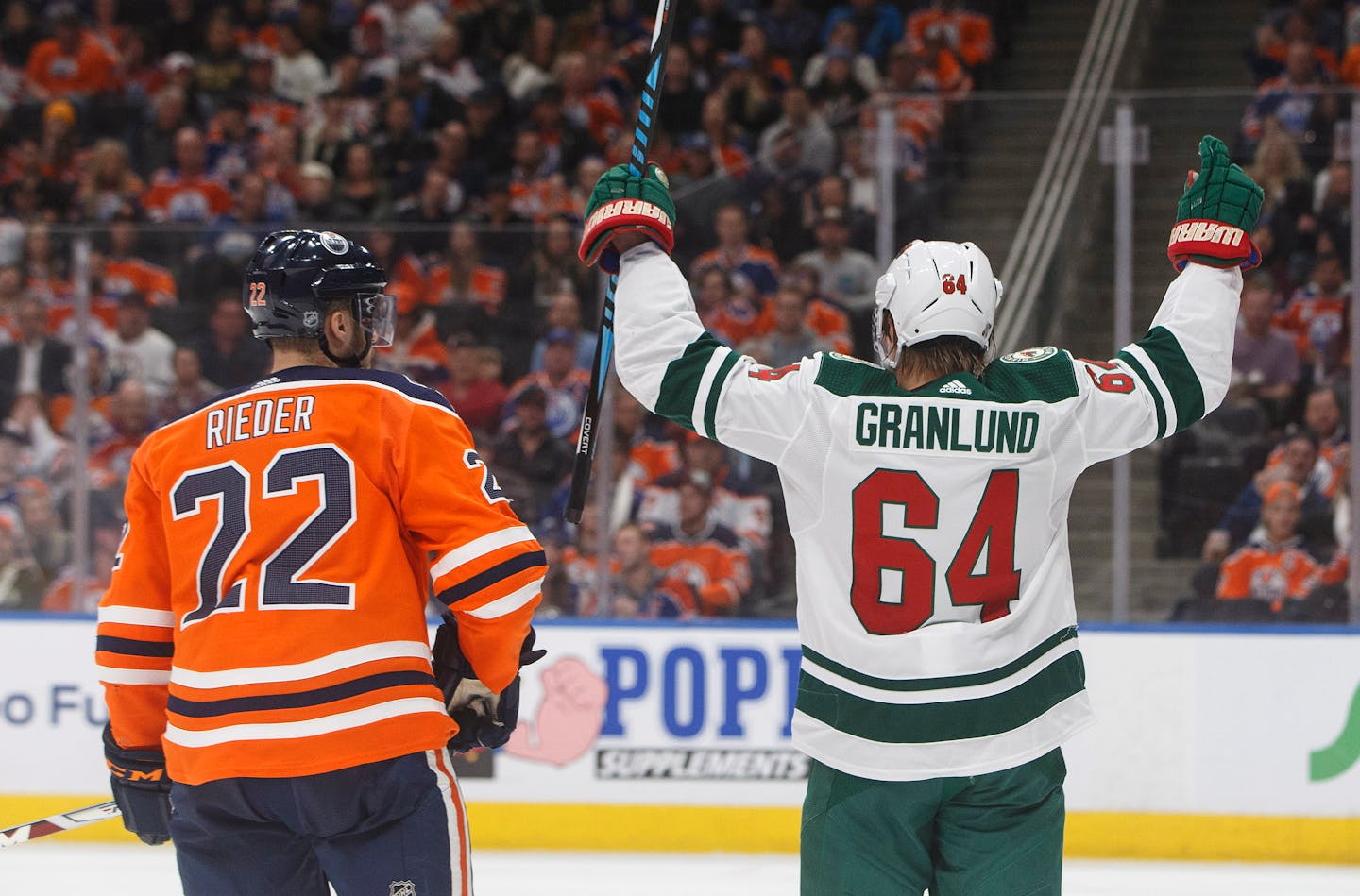 Wild center Mikael Granlund celebrated his third-period, power-play goal as Oilers center Tobias Rieder skated past in Minnesota's 4-3 victory in Edmonton, Alberta, on Tuesday night.