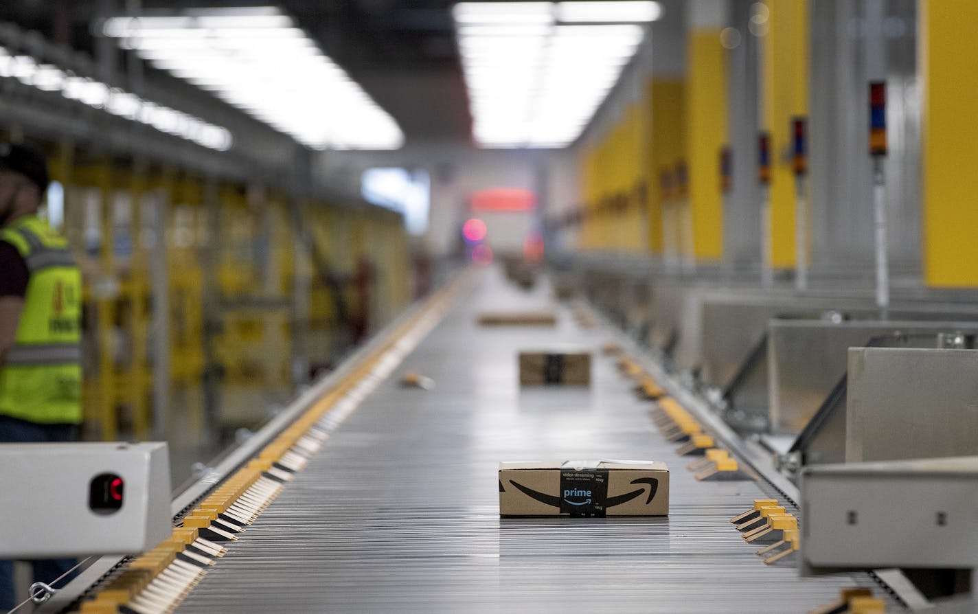 Amazon's facility in Shakopee. (CARLOS GONZALEZ/Star Tribune)