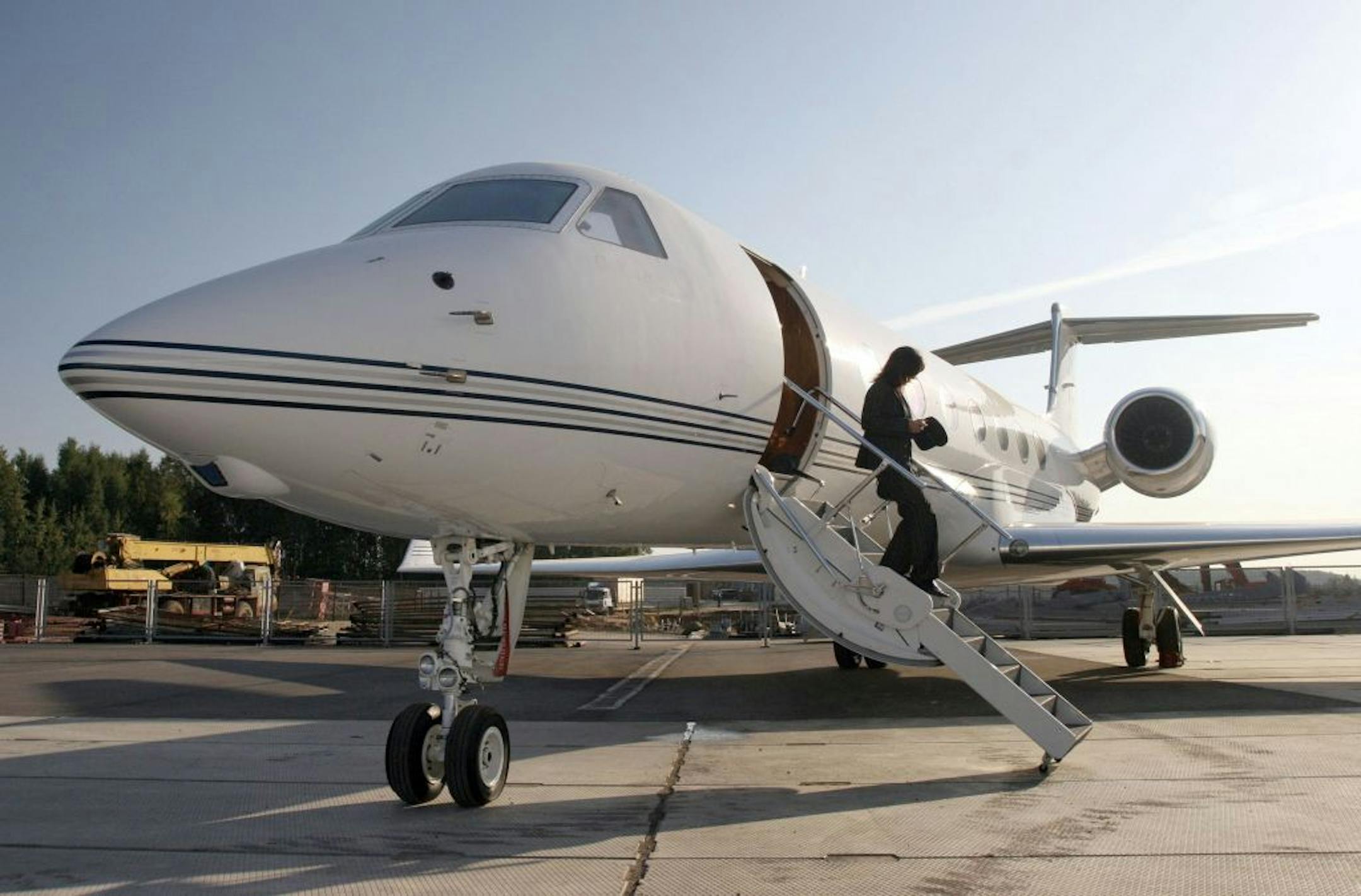 A Gulfstream G550 bizjet on display at Russia?s first International Business Aviation Exhibition JET EXPO 2006 in the Crocus Expo International Exhibition Centre