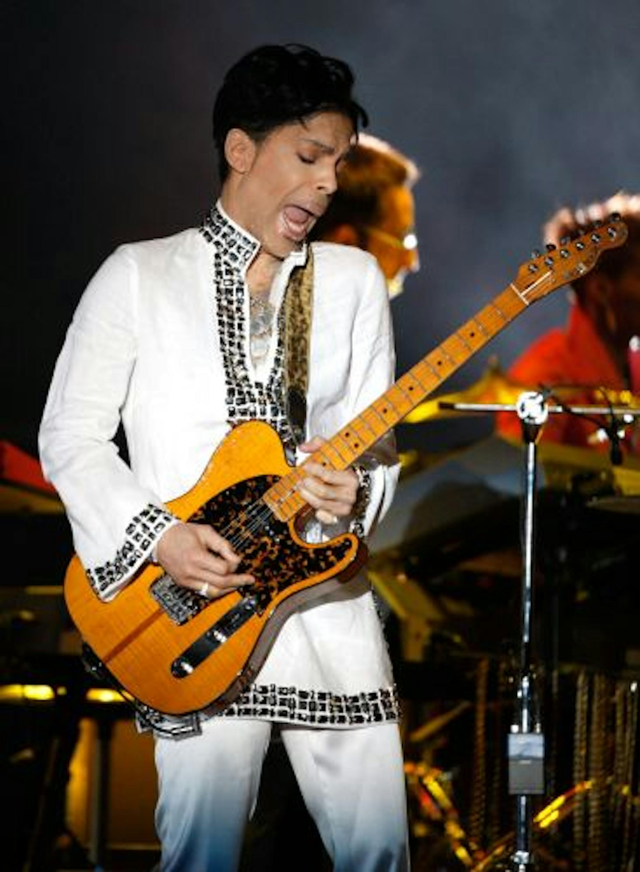 Prince performiing in California in April 2008.