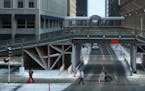 The American Birkebeiner International Bridge crossed over the Nicollet Mall on 9th Street Monday January 15, 2018 in Minneapolis MN. ] JERRY HOLT &#x