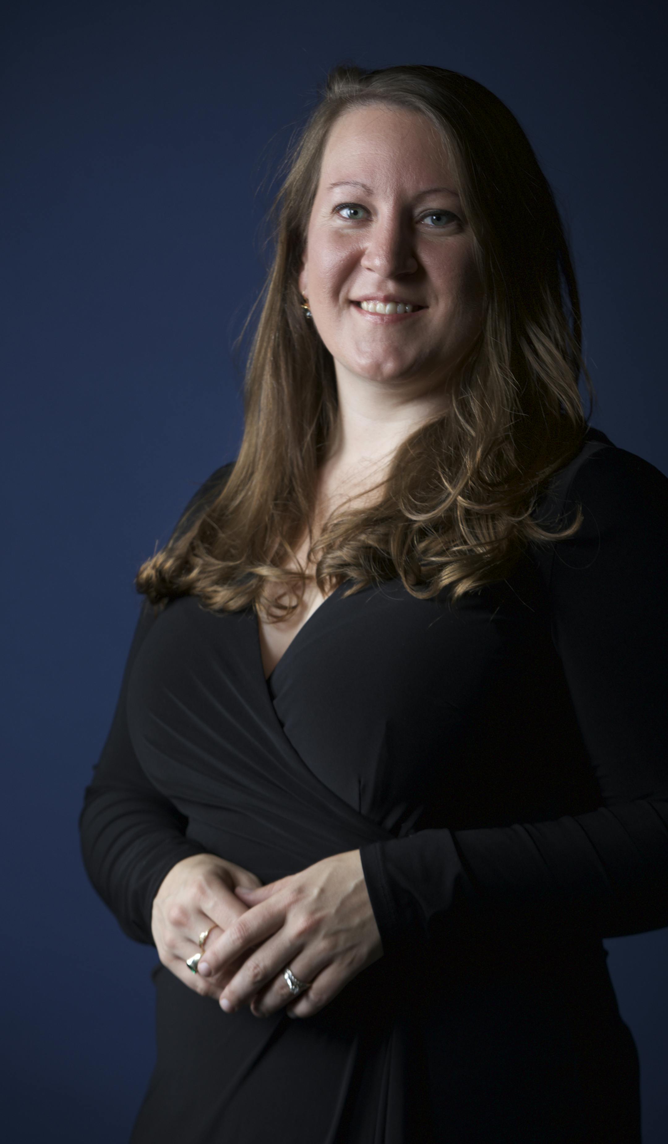 Next Generation: Profile of Clara Osowski, a rising classical vocal star who, at 31, has become a constant presence on the Twin Cities concert scene. Earlier this year she placed second in the ìDas Liedî International Song Competition in Berlin, the first American to win a prize there. She just sang in another prestigious competition in London. ] Star Tribune photo by Tom Wallace