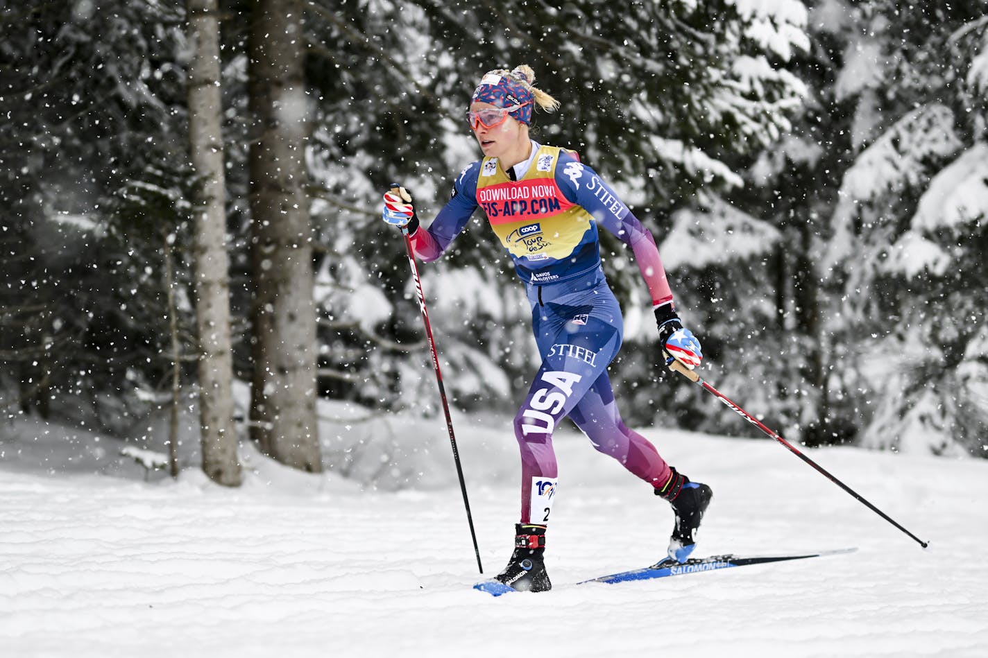 Jessie Diggins of USA in action during the women's 20km classic pursuit race of the fifth stage of the Tour de Ski, in Davos, Switzerland, Thursday, Jan. 4, 2024. (Gian Ehrenzeller/Keystone via AP)