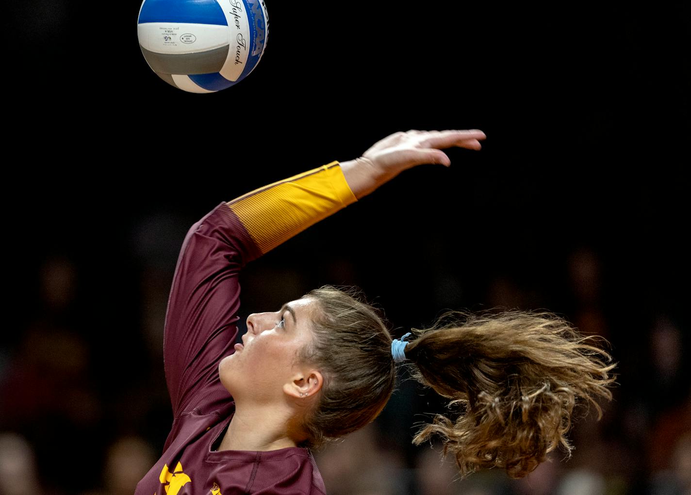 Melani Shaffmaster (5) of Minnesota serves during the first set Tuesday, August 29, 2023, Maturi Pavilion in Minneapolis, Minn. ] CARLOS GONZALEZ • carlos.gonzalez@startribune.com