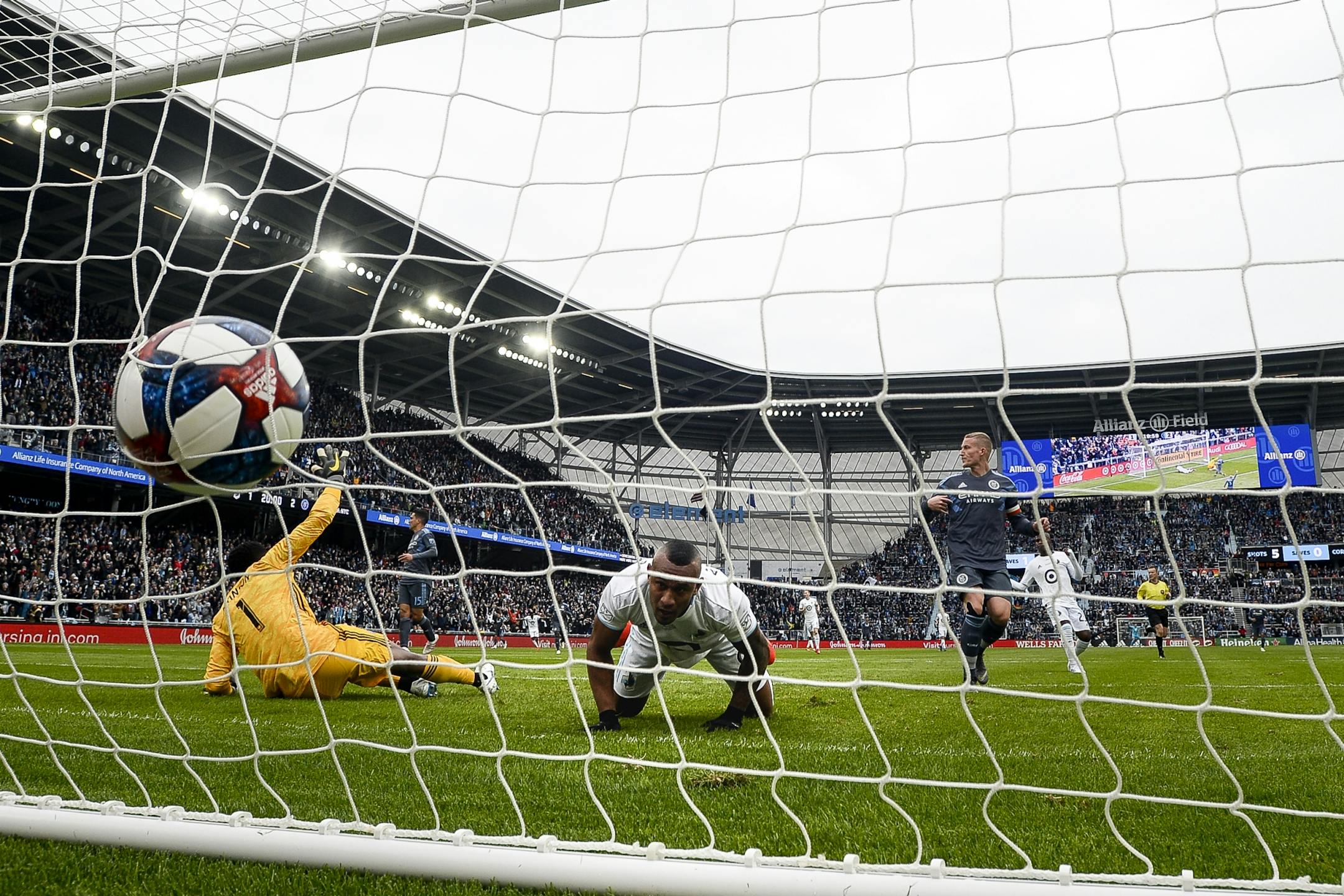 Minnesota United forward Angelo Rodriguez (9) scored against NYC FC goalkeeper Sean Johnson (1) off a diving header in the first half.
