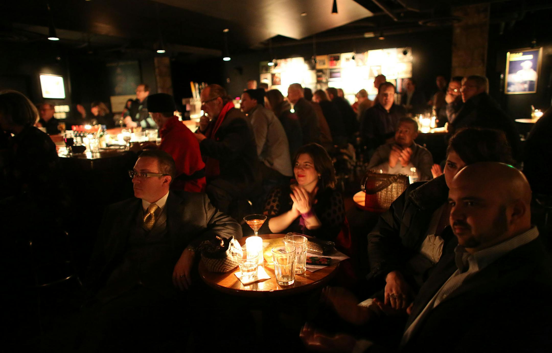 The crowd applauded for the trio of "Downtown Bill Brown, Billy Franze and owner Kenny Horst at the Artists' Quarter in St. Paul Saturday, December 14, 2013. The Artists' Quarter might be closing its doors at the end of this year. ] (KYNDELL HARKNESS/STAR TRIBUNE) kyndell.harkness@startribune.com ORG XMIT: MIN1312191911032104