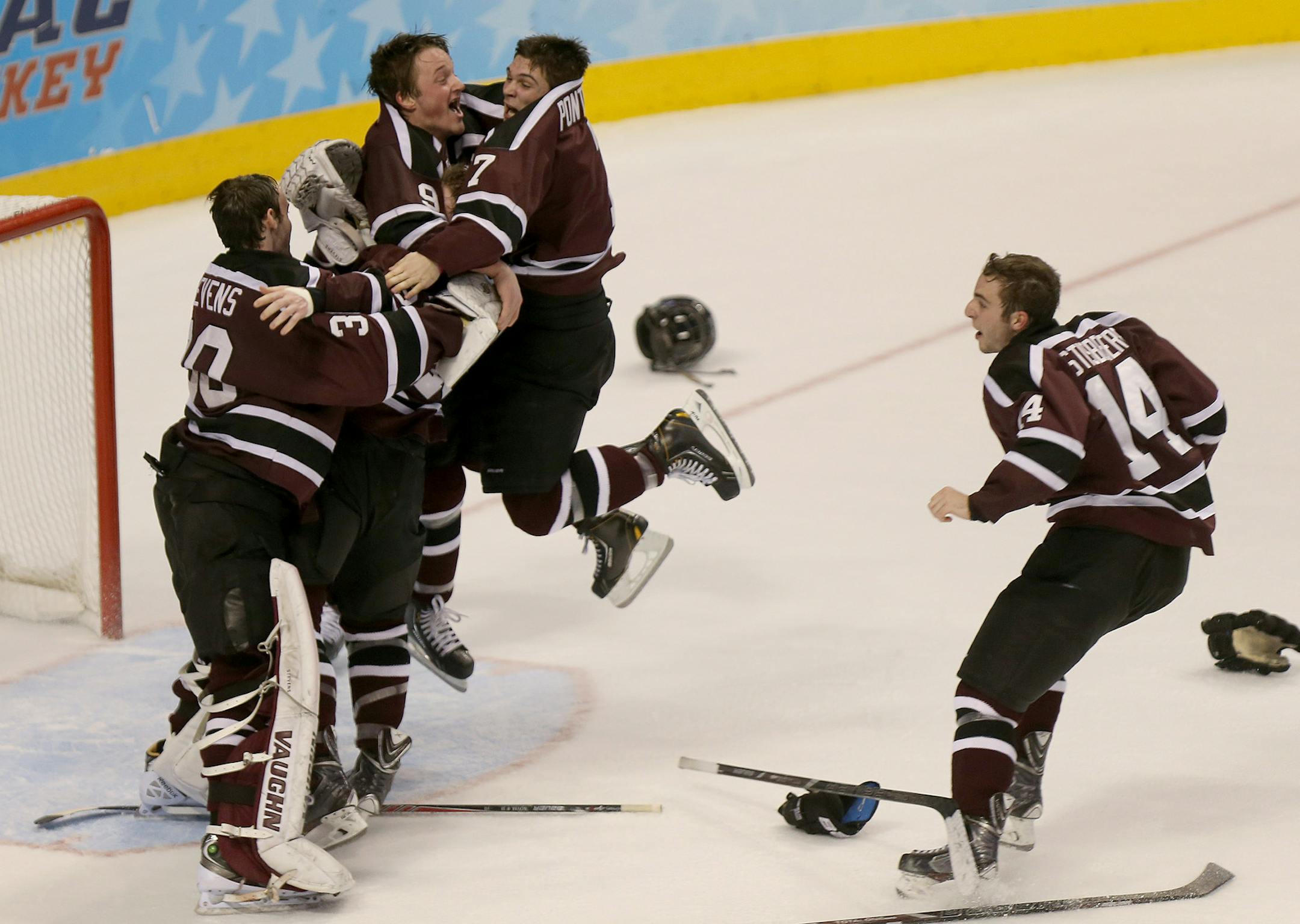 Union College reacted to their 7 to 4 win over Minnesota at the Frozen Four Championship game at the Wells Fargo Center in Philadelphia, PA, Saturday, April 12, 2014. ] (ELIZABETH FLORES/STAR TRIBUNE) ELIZABETH FLORES • eflores@startribune.com ORG XMIT: MIN1404122146430025