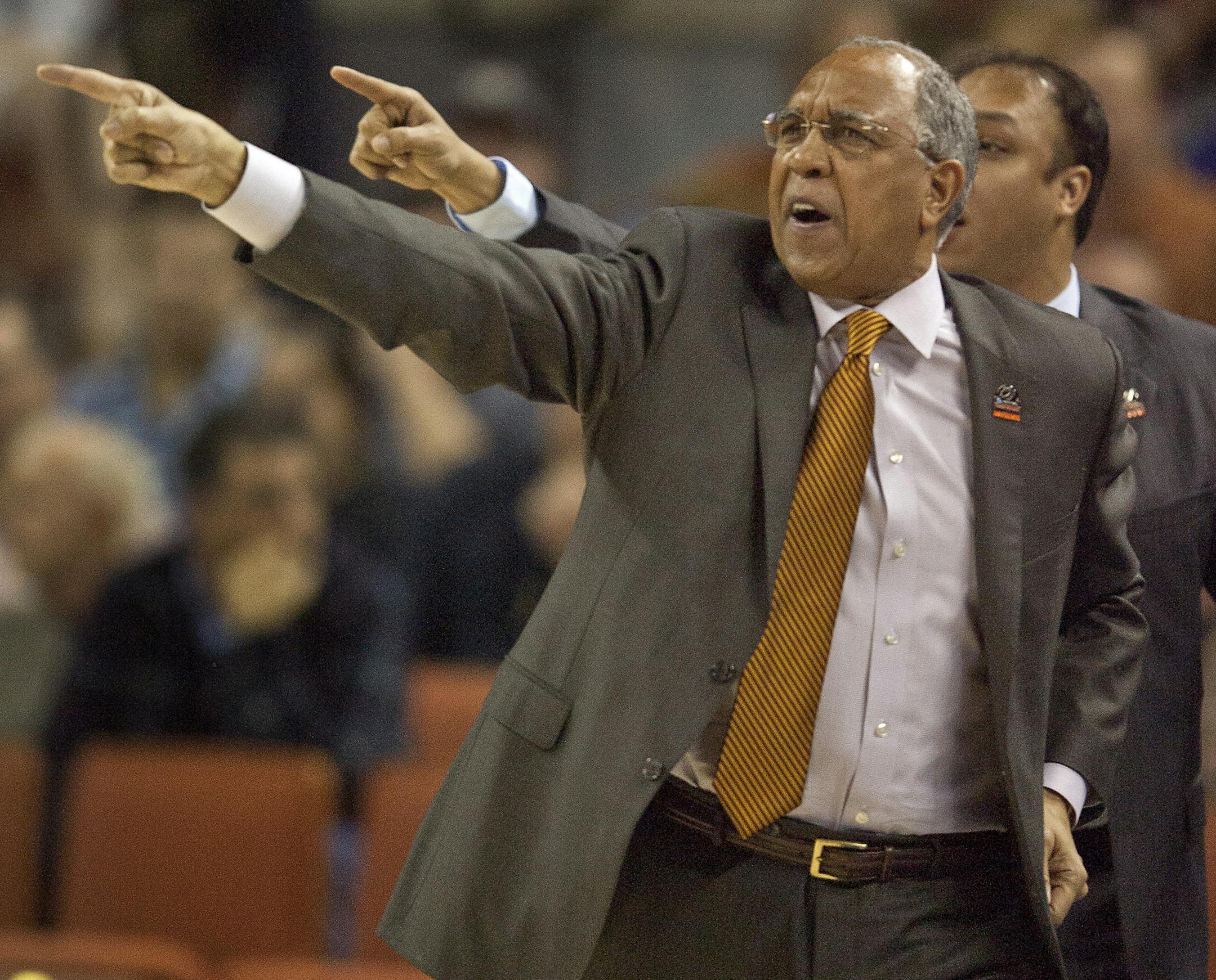 24 MAR 2013 Minnesota's head coach, Tubby Smith shouts in directions to his team during the first half of action against Florida in the third round of the NCAA Men's Basketball Tournament held at the Frank Erwin Center in Austin, Texas on Sunday, March 24 2013. (Special to the Minneapolis Star Tribune / Rodolfo Gonzalez) ORG XMIT: MIN1303241914170259