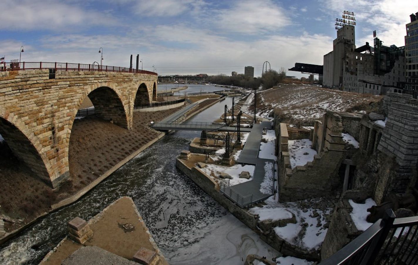 JIM GEHRZ � jgehrz@startribune.com Minneapolis/March 15, 2007/2:00PM A Crown Hydro plan to construct a mini-hydroelectric plant next to St. Anthony Falls would release water back to the Mississippi River in an area near the Stone Arch Bridge (right).