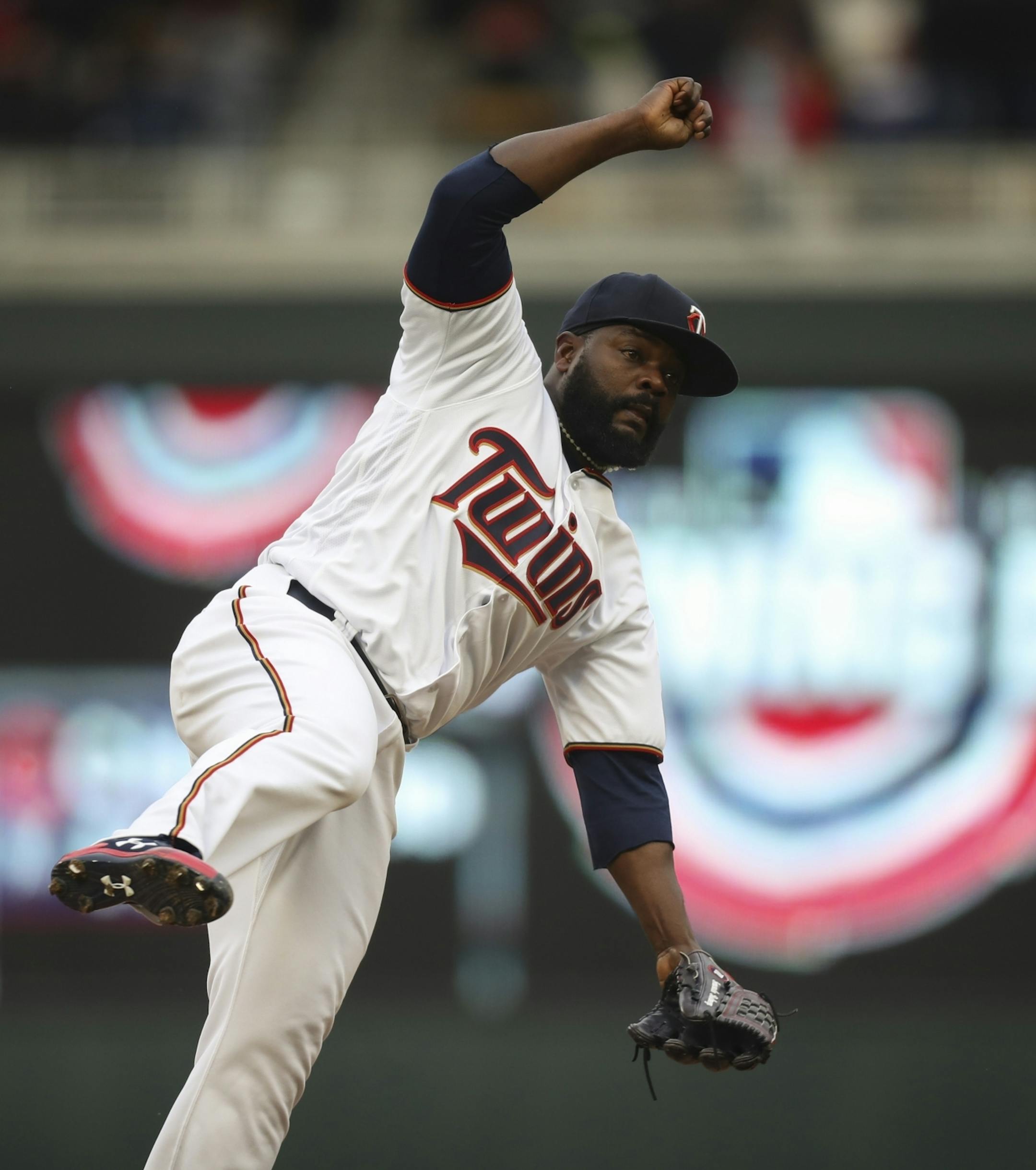 Twins closer Fernando Rodney pitching against Seattle in the ninth.