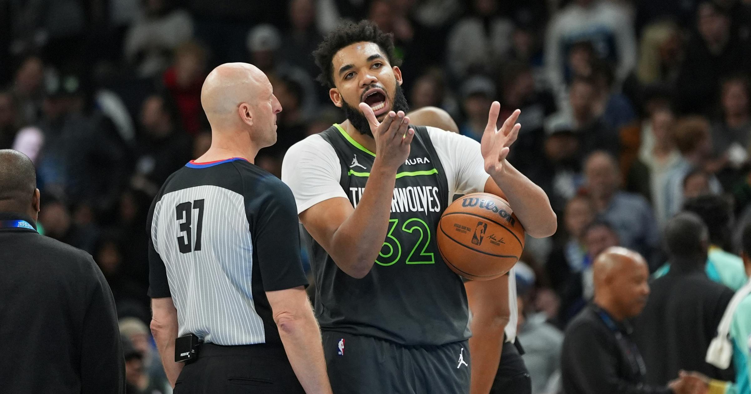 NBA says Hornets-Wolves refs missed 10 calls in last 2 minutes NBA says Hornets-Wolves refs missed 10 calls in last 2 minutes