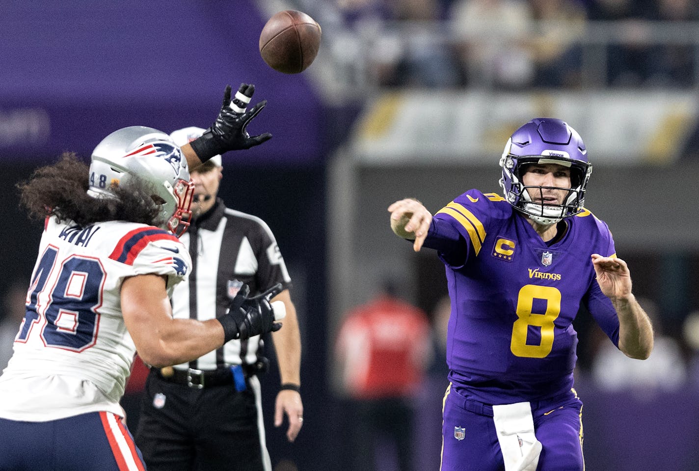 Minnesota Vikings quarterbacks Kirk Cousins (8) attempts a pass in the second quarter Thursday, November 24, 2022, at U.S. Bank Stadium in Minneapolis, Minn. ] CARLOS GONZALEZ • carlos.gonzalez@startribune.com.