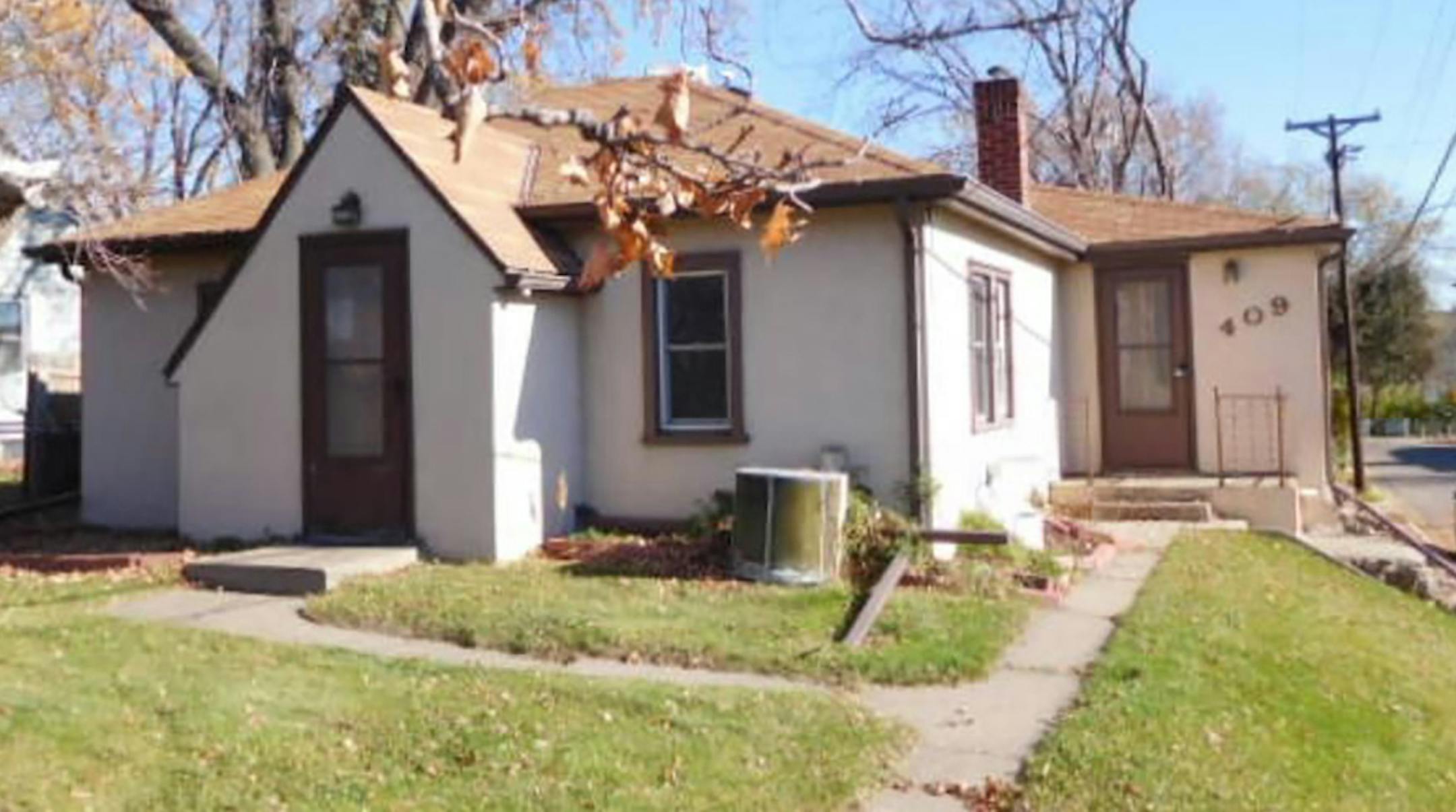 Oakdale
Built in 1926 , this two-bedroom, two-bath house has 1,579 square feet and features hardwood floors, formal dining room, eat-in kitchen, full finished walkout basement and deck. Michael Olsen, Keller Williams Premier Realty, 612-759-7091.