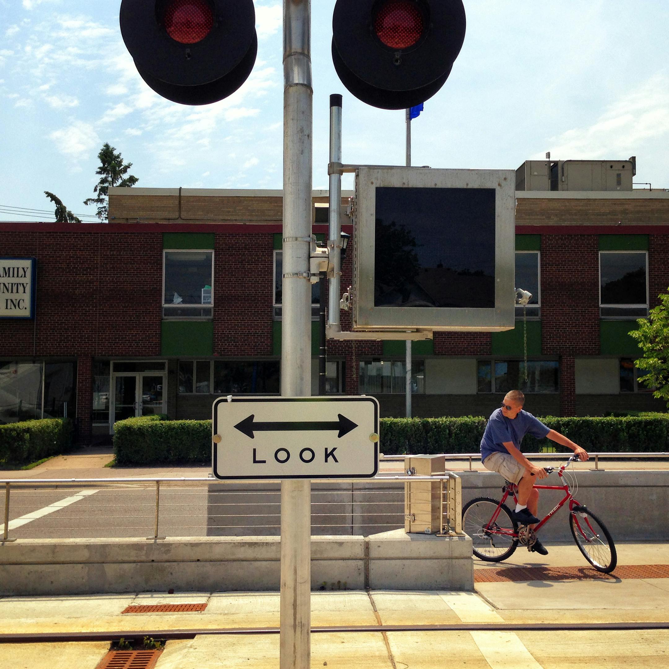 Scenes from the Green Line in St. Paul. Wednesday June 11, 2014 ] GLEN STUBBE * gstubbe@startribune.com