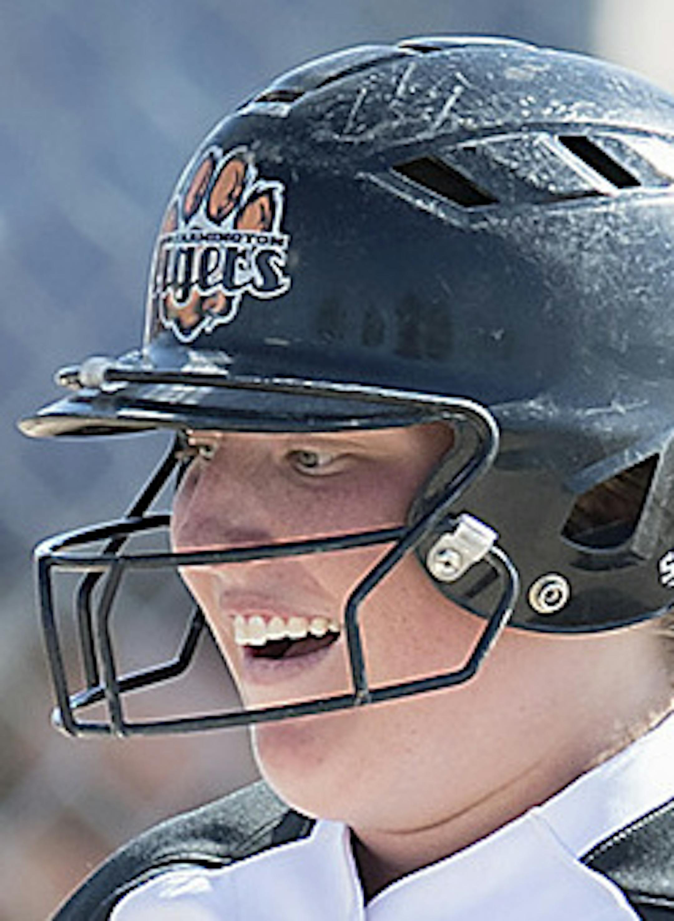 Farmington's Emma Frost rounded third after hitting a solo-home run during the third inning against Chanhassen in the Girls softball state tournament at Caswell Park, Thursday, June 8, 2017 in North Mankato, MN. ] ELIZABETH FLORES ï liz.flores@startribune.com