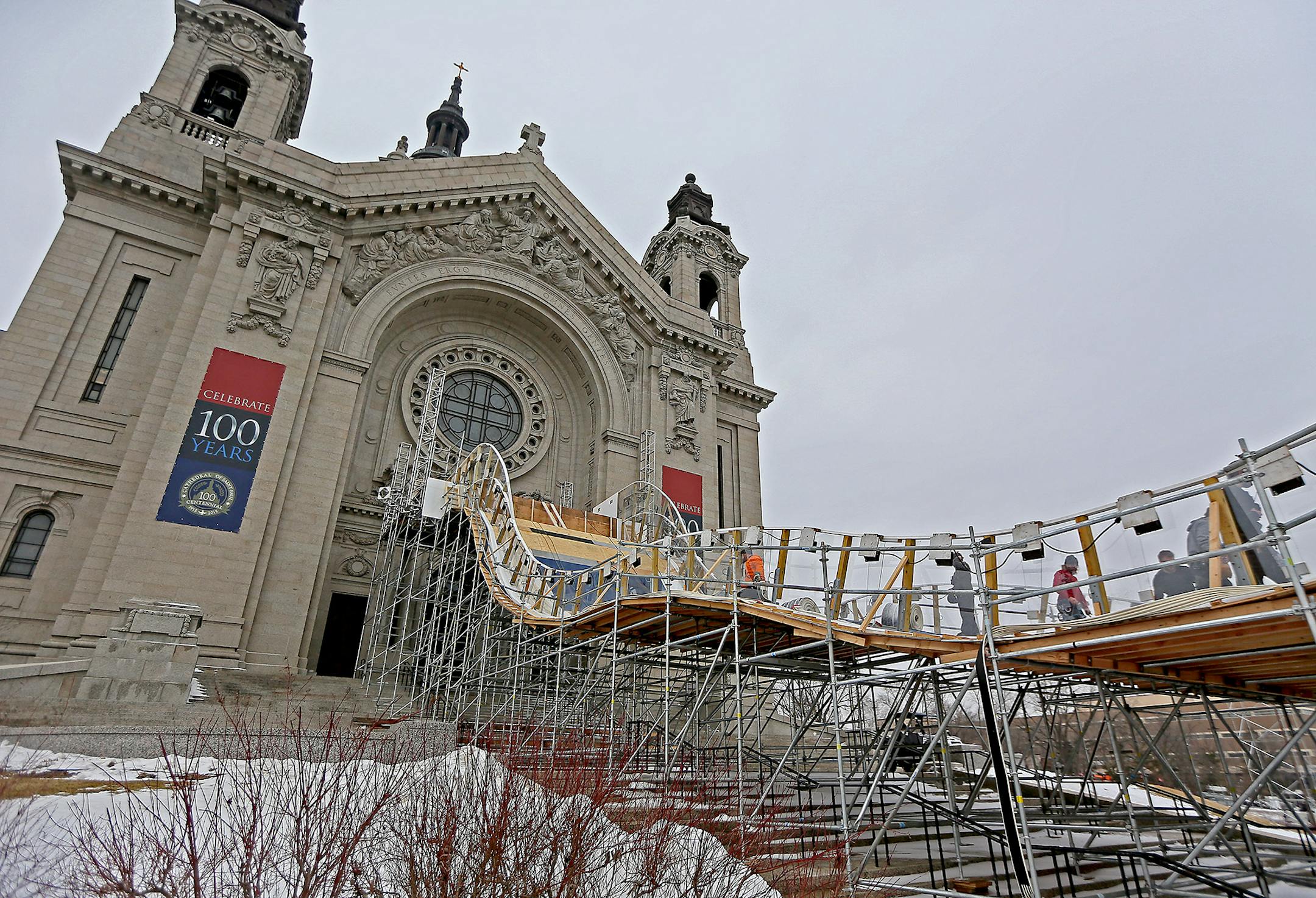 Construction went underway at the Cathedral of St. Paul in preparation for the Red Bull Crashed Ice World Championships, Monday, February 15, 2016 in St. Paul, MN. The event will take place for the fifth straight year Feb. 26-27, 2016. ] (ELIZABETH FLORES/STAR TRIBUNE) ELIZABETH FLORES • eflores@startribune.com ORG XMIT: MIN1602151237310179