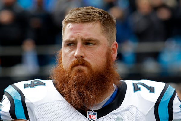 Ex-Viking Mike Remmers has become a starter on one of the NFL&#x2019;s top offensive lines.