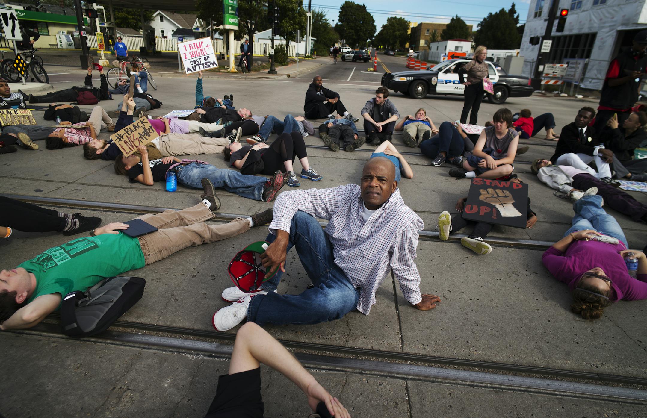 Near the Lexington light rail station in St. Paul, protesters with Black Lives Matters blocked traffic to and from TCF Stadium on the home opener for the Vikings. ]Richard Tsong-Taatarii/rtsong-taatarii@startribune.com