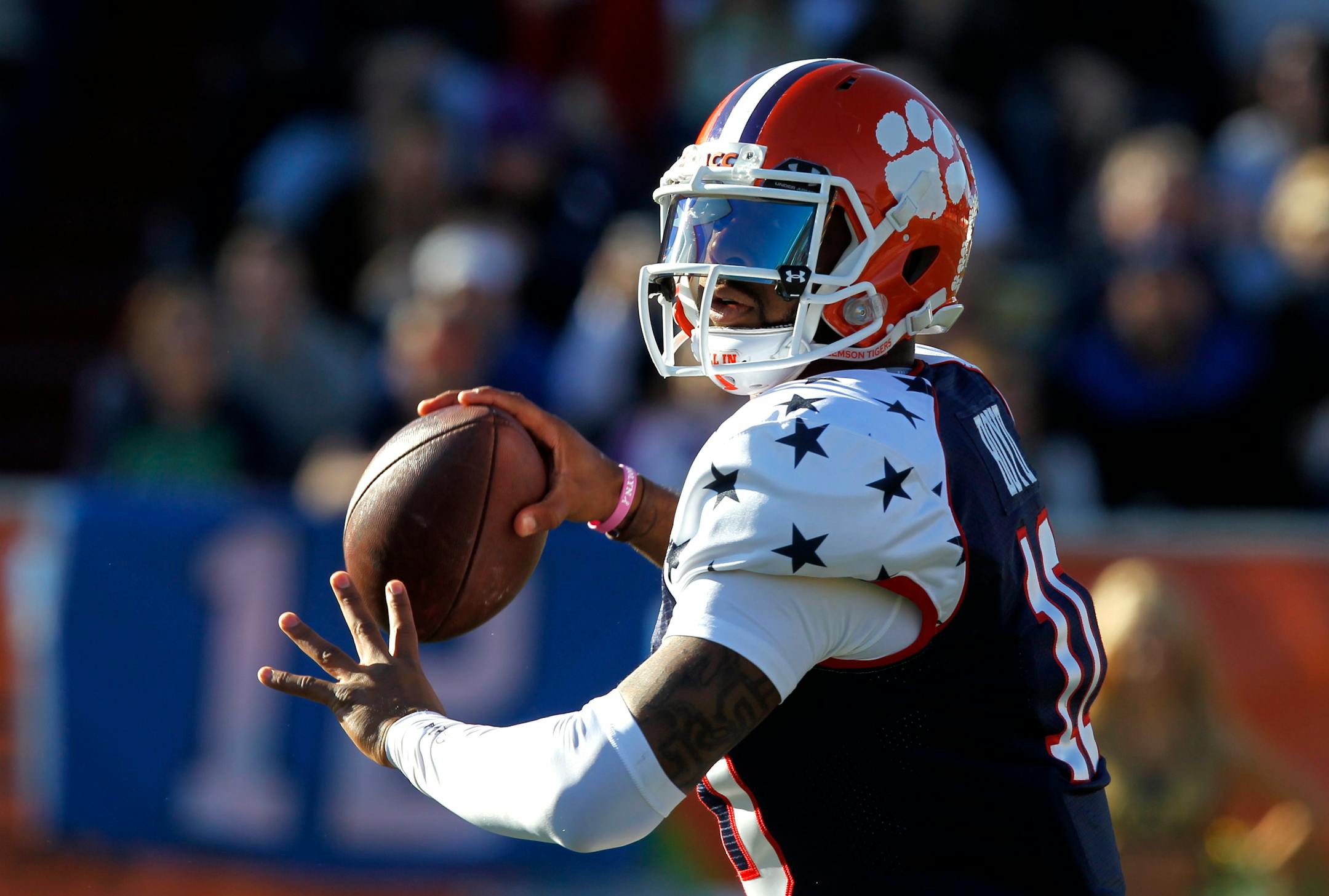North quarterback Tajh Boyd (10), of Clemson, looks to pass during the first half of the Senior Bowl NCAA college football game against the South on Saturday, Jan. 25, 2014, in Mobile, Ala. (AP Photo/Butch Dill)