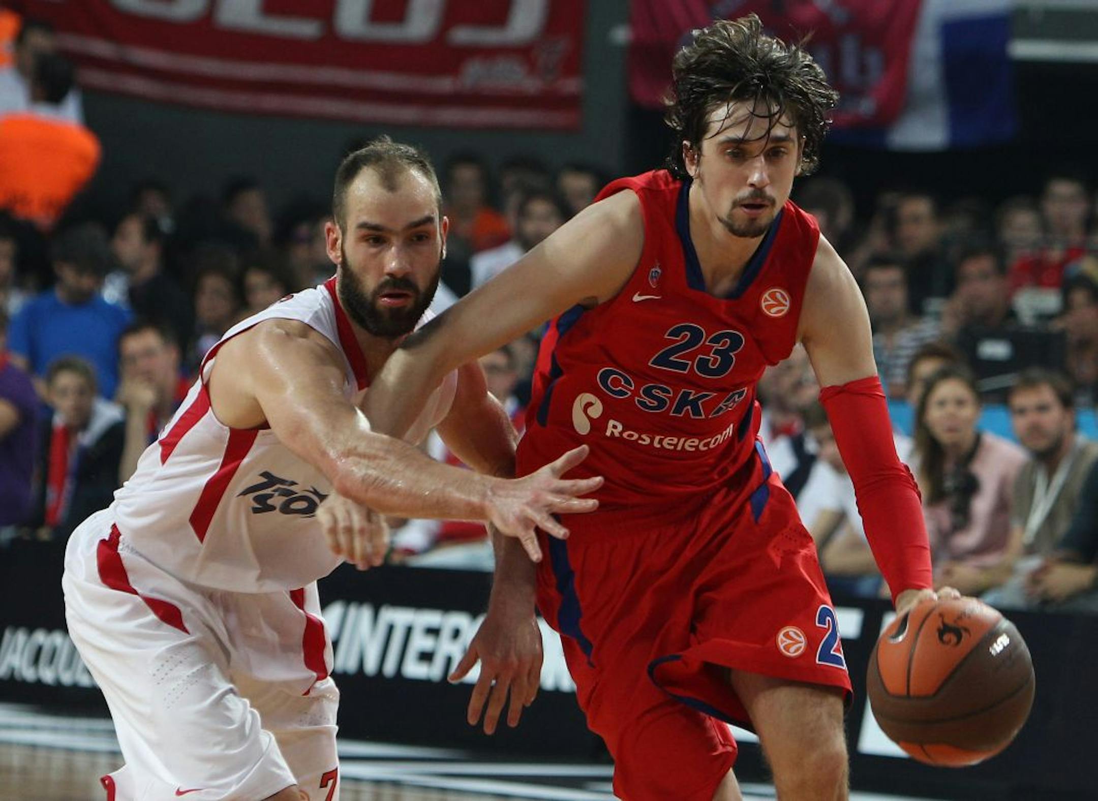 Aleksey Shved, right