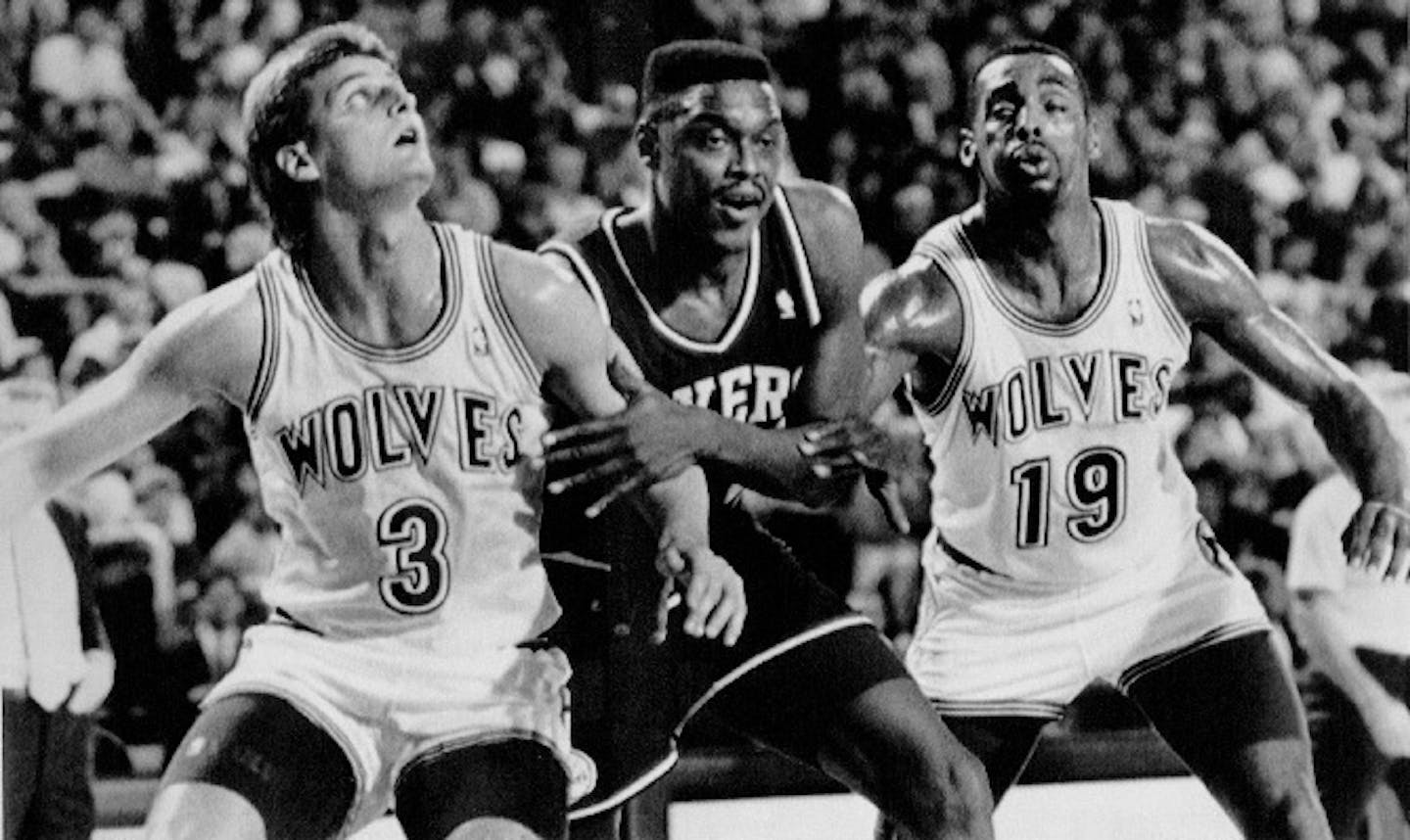 Scott Roth (3) was a member on the Wolves' inaugural 1989-90 expansion team. Now he'll coach the franchise's new Iowa team in the G League.