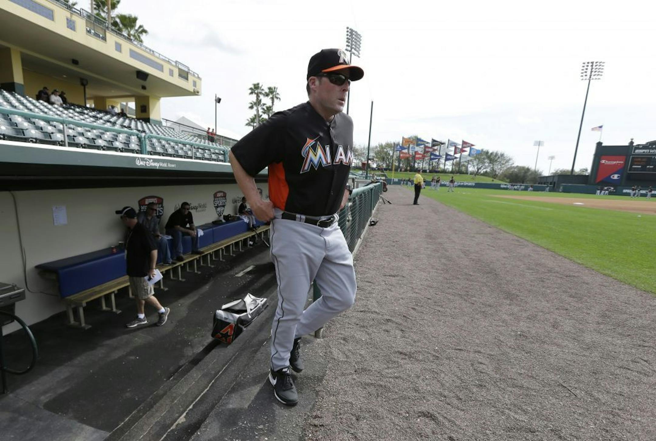 Miami Marlins manager Mike Redmond before a spring training game against Atlanta