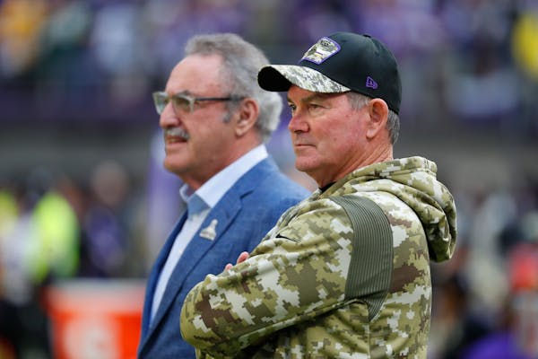 Zimmer's five-week fight for his coaching life begins with tonight's game