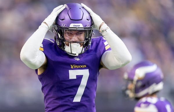 Vikings top cornerback Byron Murphy Jr. will miss his second straight game with a knee injury. 