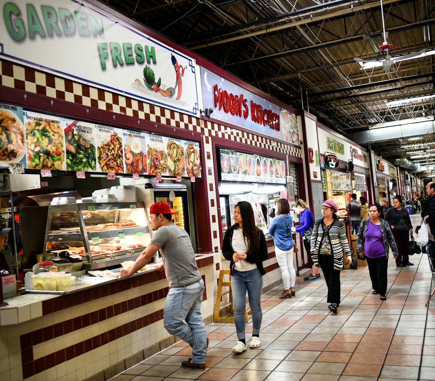 The scene Tuesday late afternoon at Hmong Village in St. Paul. ] AARON LAVINSKY &#xef; aaron.lavinsky@startribune.com Our guide to eating your way through two St. Paul gems: the Hmongtown Marketplace and Hmong Village. We photograph Hmong Village Tuesday, April 24, 2018 in St. Paul, Minn.