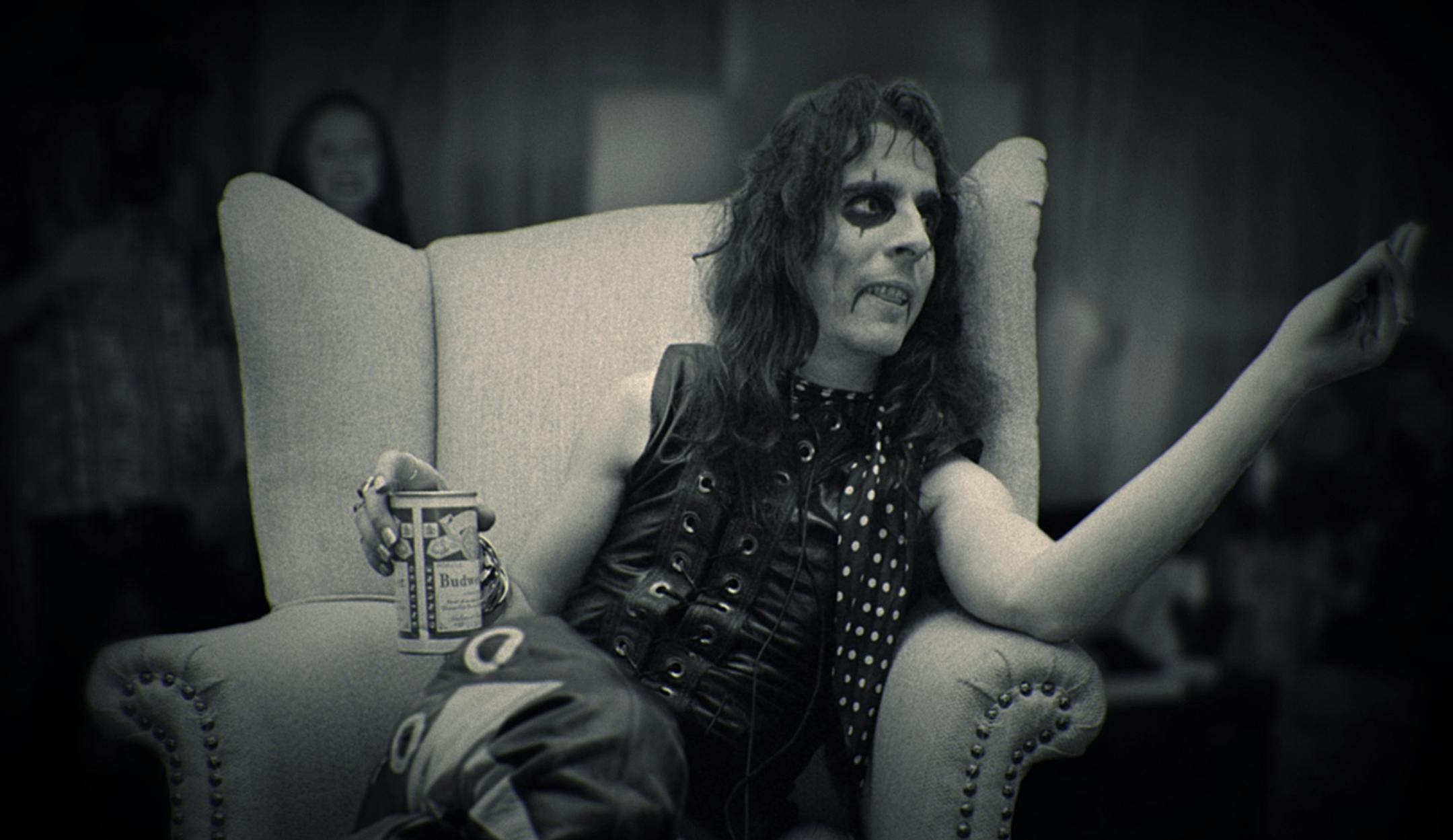 Alice Cooper in "Super Duper Alice Cooper" (credit to Eagle Rock Entertainment)