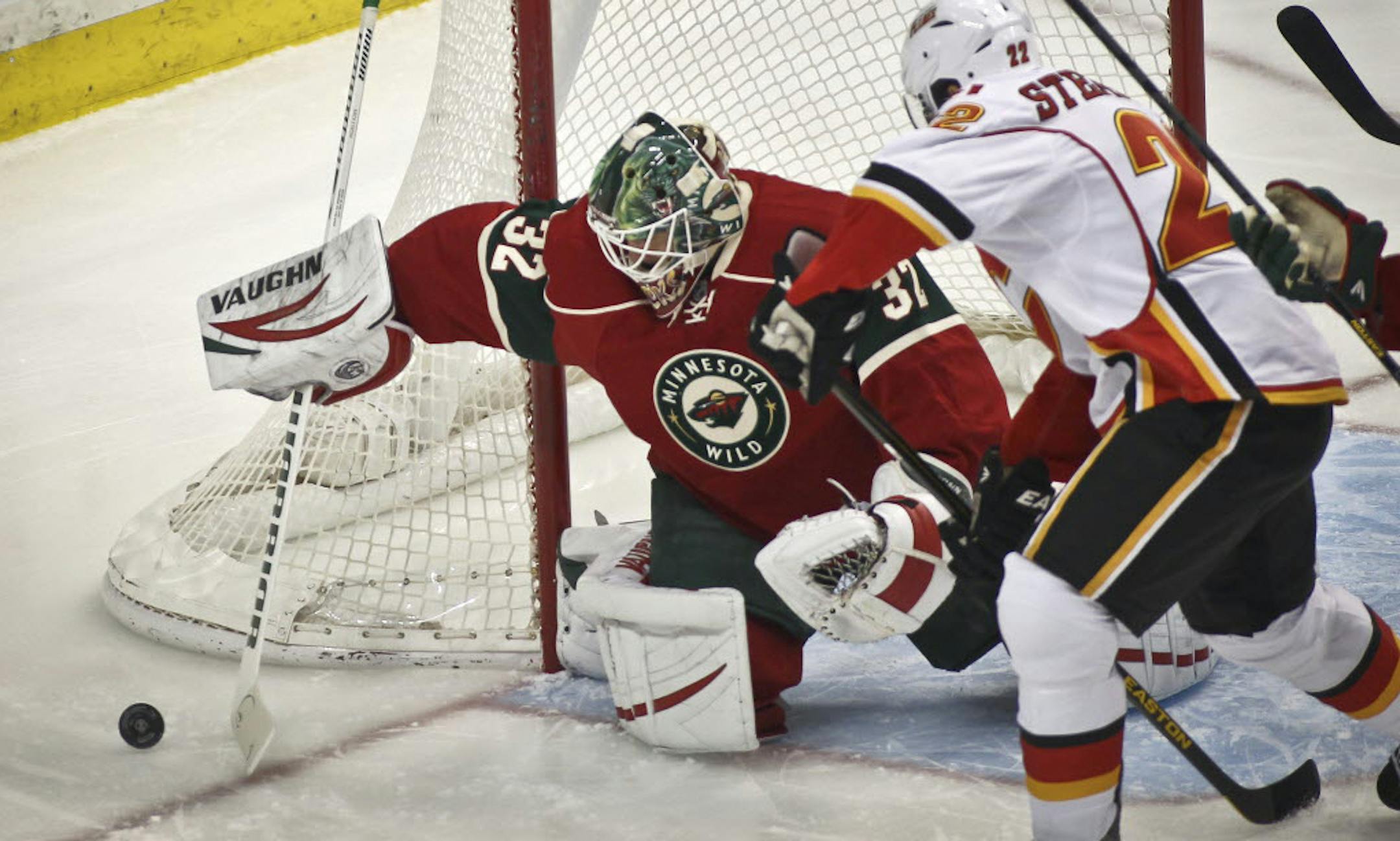 Wild goalie Niklas Backstrom blocked a shot in the first period against Calgary.