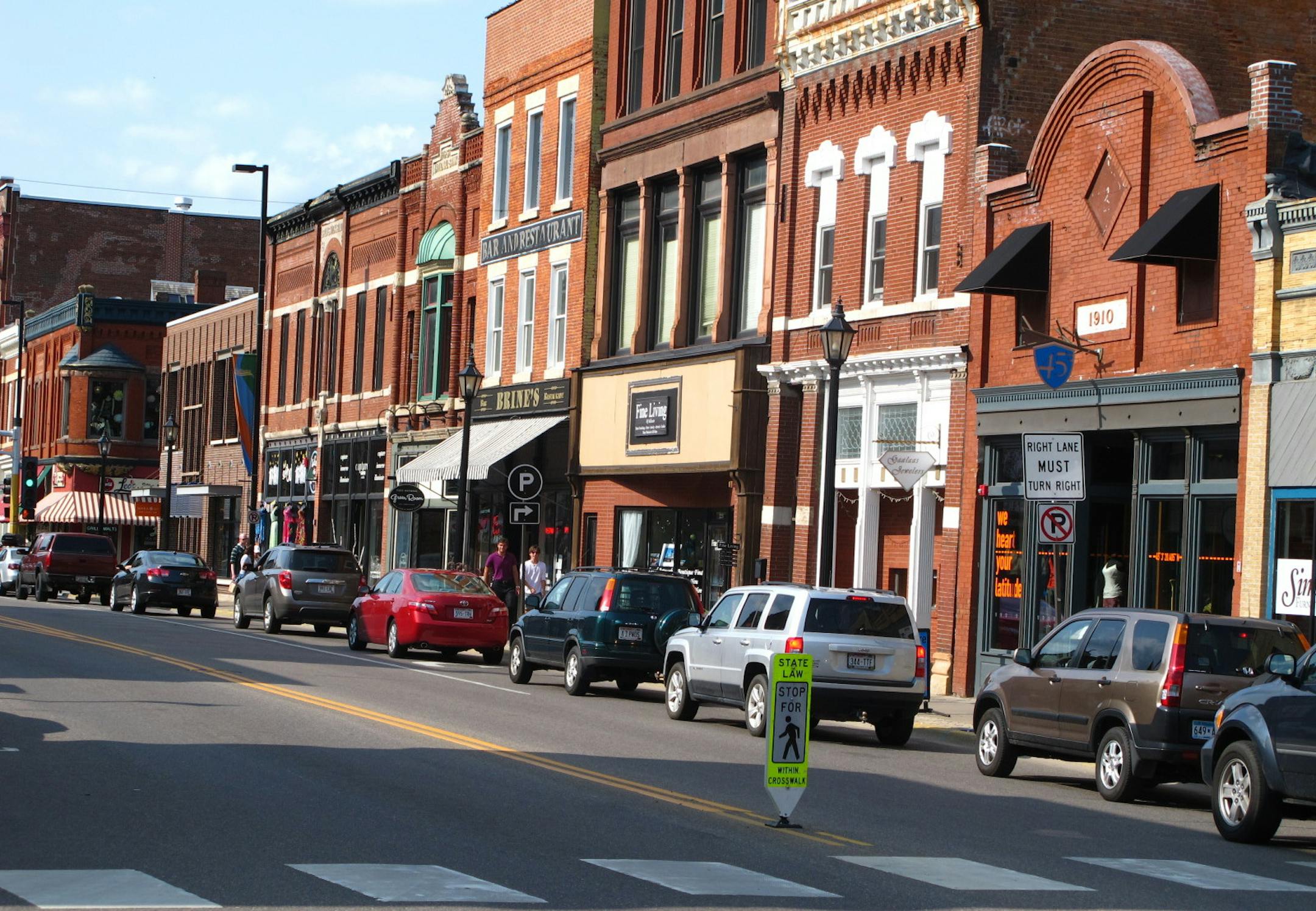Wisconsin commuters in downtown Stillwater wait to turn onto the Lift Bridge that crosses the St. Croix River. The scene plays out every weekday afternoon.