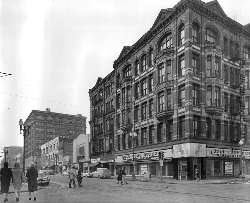 The Milner Hotel at 4th Street and Nicollet Avenue in 1960. Originally called the Mackey Legg Block, the building opened in 1885 and was demolished in 1960 as part of the Gateway Urban Renewal Project.