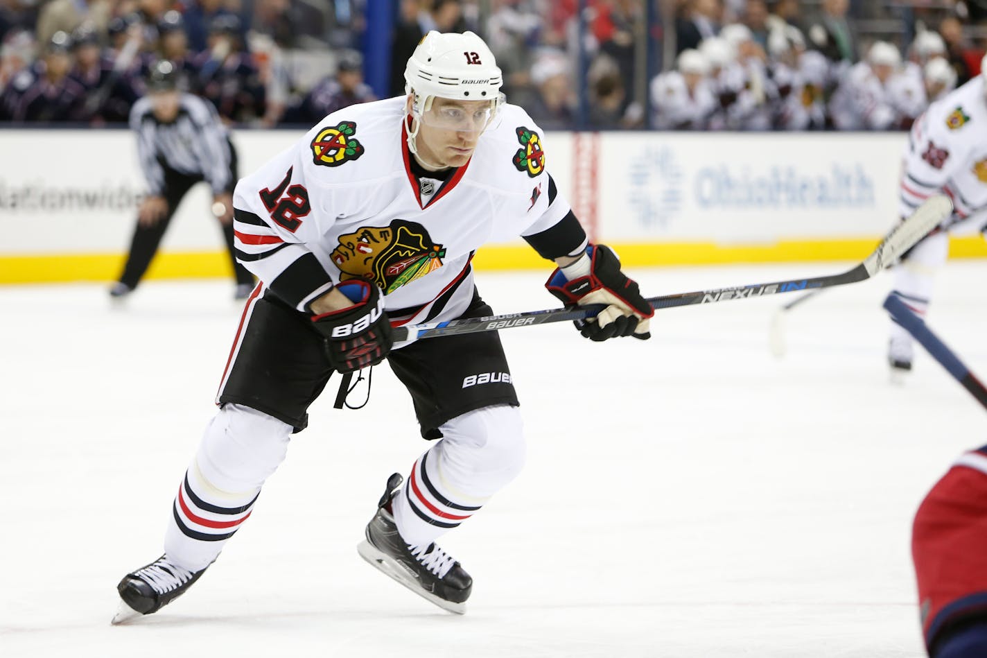 Chicago Blackhawks' Tomas Fleischmann, of the Czech Republic, plays against the Columbus Blue Jackets during an NHL hockey game Saturday, April 9, 2016, in Columbus, Ohio. (AP Photo/Jay LaPrete)