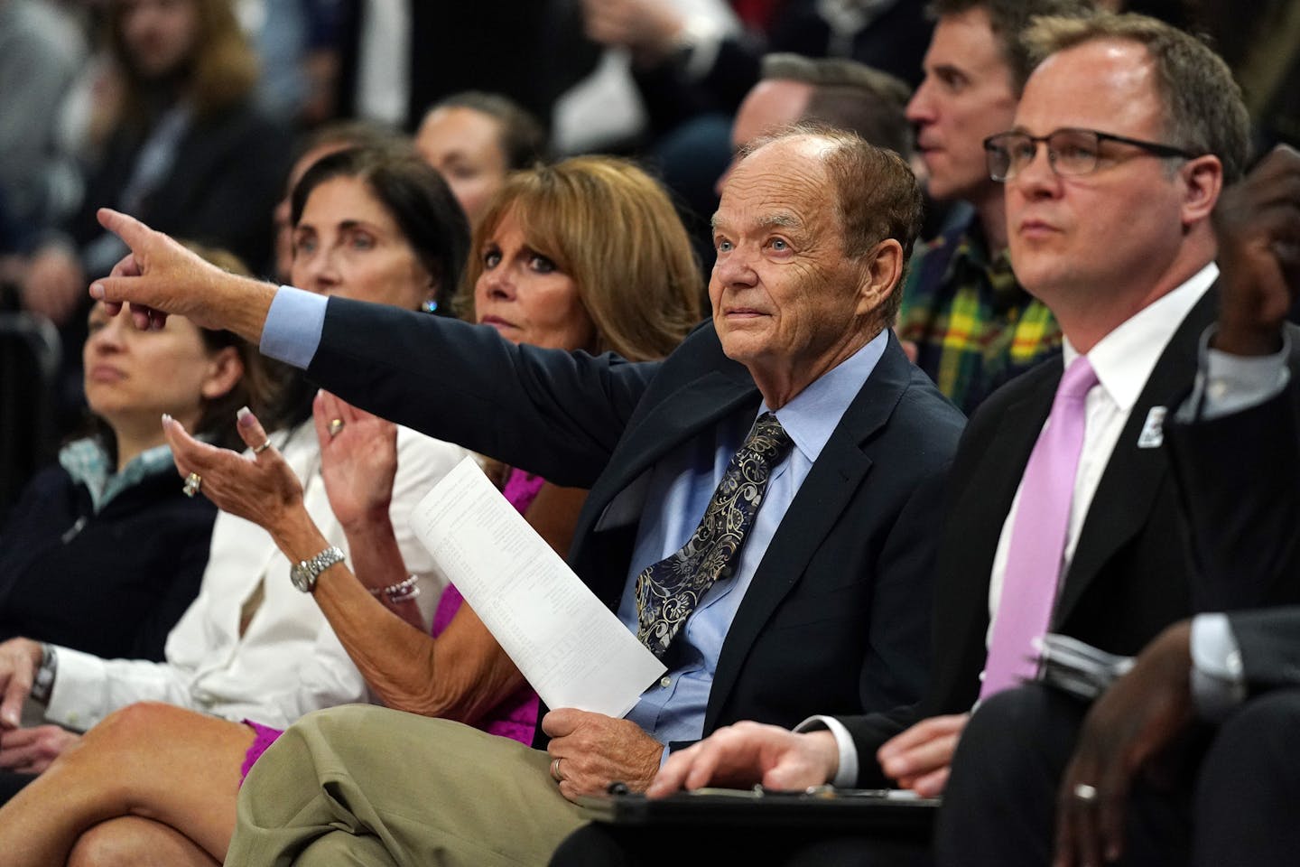 Minnesota Timberwolves owner Glen Taylor pointed down court to indicate a Minnesota Timberwolves ball in overtime. ] ANTHONY SOUFFLE • anthony.souffle@startribune.com The Minnesota Timberwolves played the Golden State Warriors in an NBA game Friday, March 29, 2019 at the Target Center in Minneapolis.