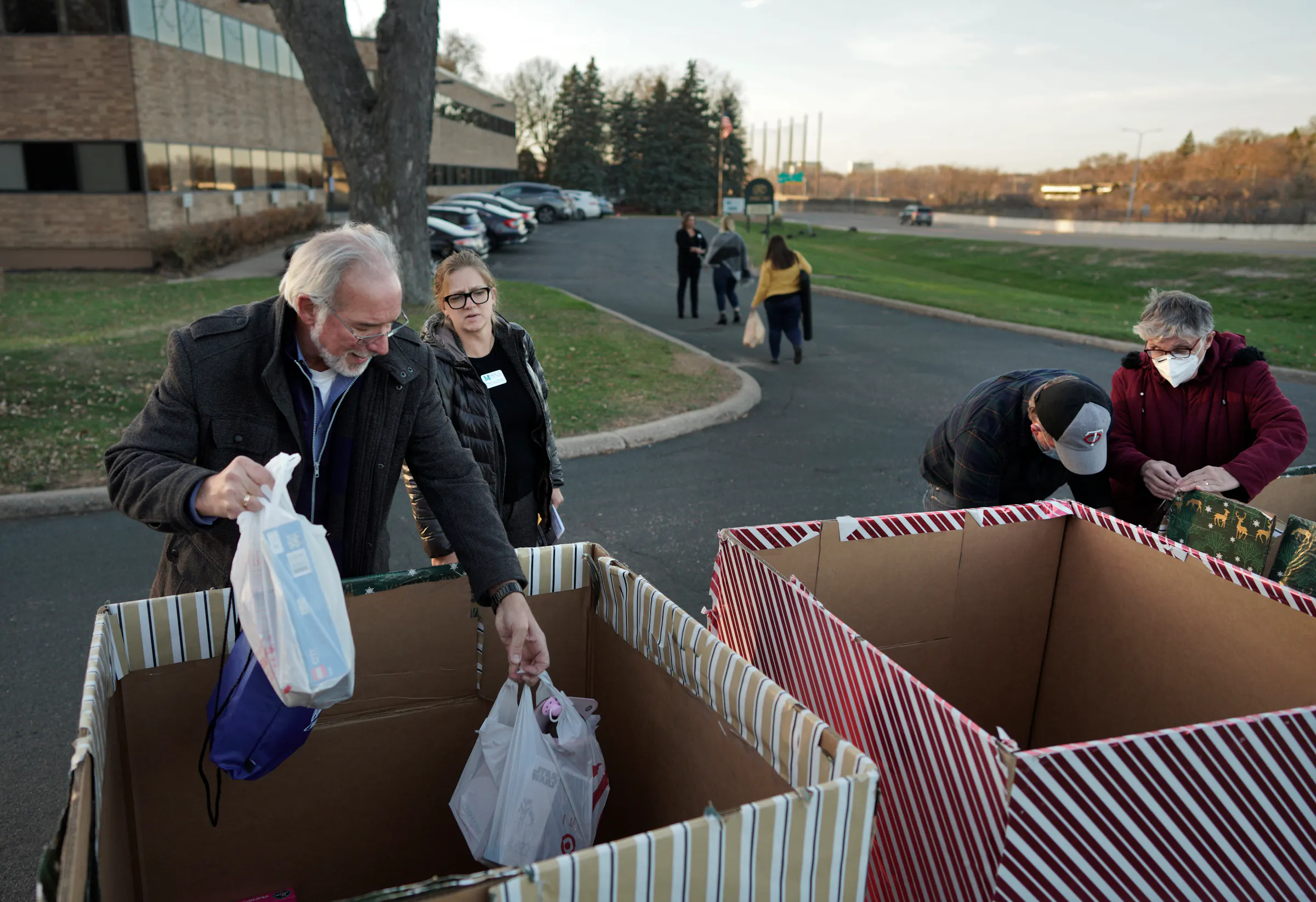 Amid national toy shortage, Minnesota nonprofits seek donations for ...